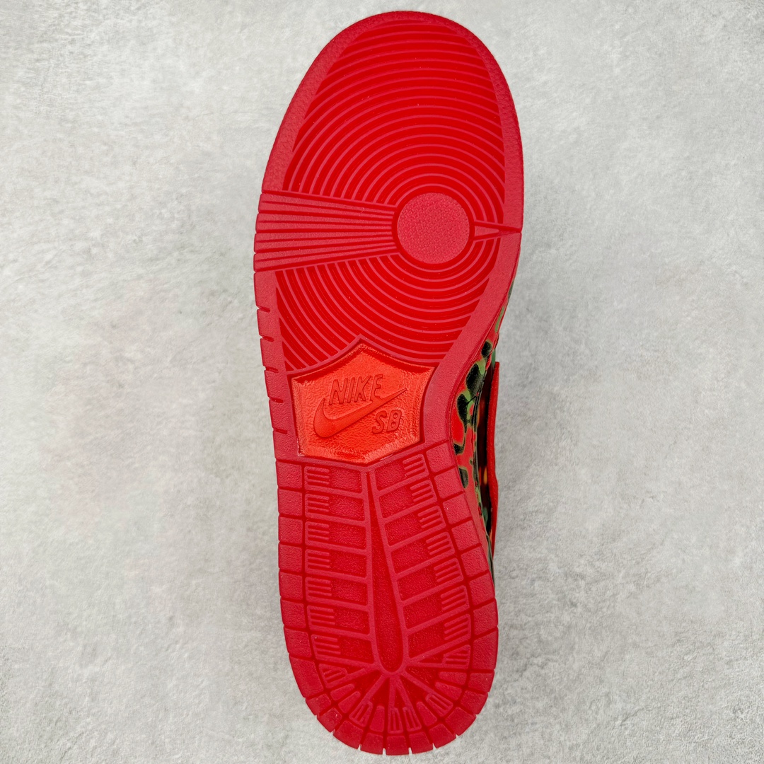 图片[9]-＃S2纯原 The Wizard of Oz x NK SB Dunk Low 联名绿野仙踪红色花卉撕撕乐 FZ1291-600 独家原厂航空铝磨具打磨大底 鞋头坡度极致还原 原盒原配 圈内天花板工艺 原厂冲刀 超高清洁度 全鞋零毛边皮料切割 全套原楦原模倾力打造完美版型 采用原厂百宏鞋带以及原厂百宏织唛舌标 内标可供原厂几率过验 原厂中底布黄色点胶 原厂中底布拉帮走线遵循公司‼️尺码：36 36.5 37.5 38 38.5 39 40 40.5 41 42 42.5 43 44 44.5 45 46 47.5-选品中心