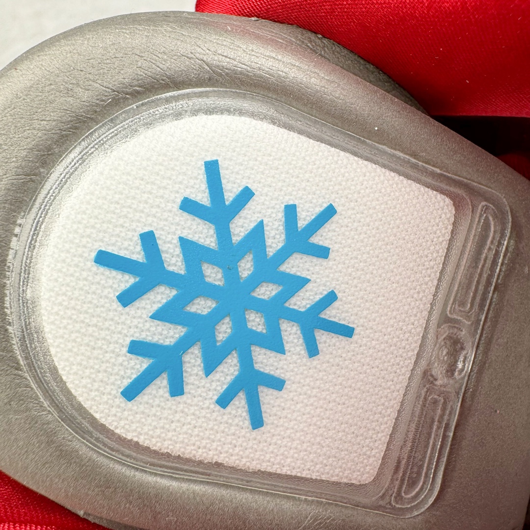 图片[11]-＃S2纯原 The Wizard of Oz x NK SB Dunk Low 联名绿野仙踪红色花卉撕撕乐 FZ1291-600 独家原厂航空铝磨具打磨大底 鞋头坡度极致还原 原盒原配 圈内天花板工艺 原厂冲刀 超高清洁度 全鞋零毛边皮料切割 全套原楦原模倾力打造完美版型 采用原厂百宏鞋带以及原厂百宏织唛舌标 内标可供原厂几率过验 原厂中底布黄色点胶 原厂中底布拉帮走线遵循公司‼️尺码：36 36.5 37.5 38 38.5 39 40 40.5 41 42 42.5 43 44 44.5 45 46 47.5-选品中心