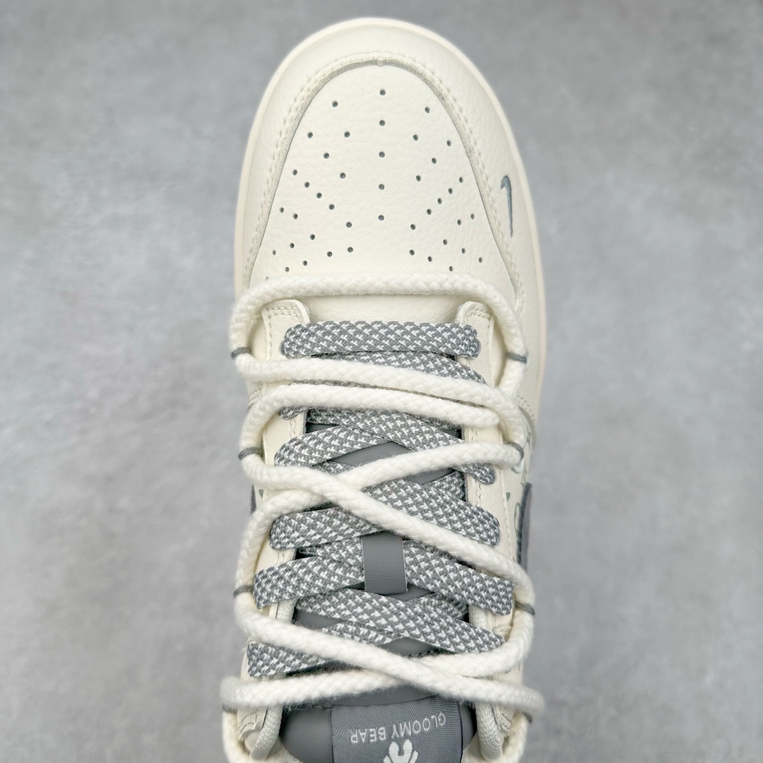 图片[4]-NK Dunk Low 定制配色 SJ2068-289 大厂出品 极力推荐 原装头层材料 独家版型蒸餾加工帶來的是更好的视觉和脚感体验大厂纯原品质出货 清洁度 电绣工艺 皮料切割干净无任何毛边 细节完美 尺码：36 36.5 37.5 38 38.5 39 40 40.5 41 42 42.5 43 44 44.5 45 46 47.5-选品中心