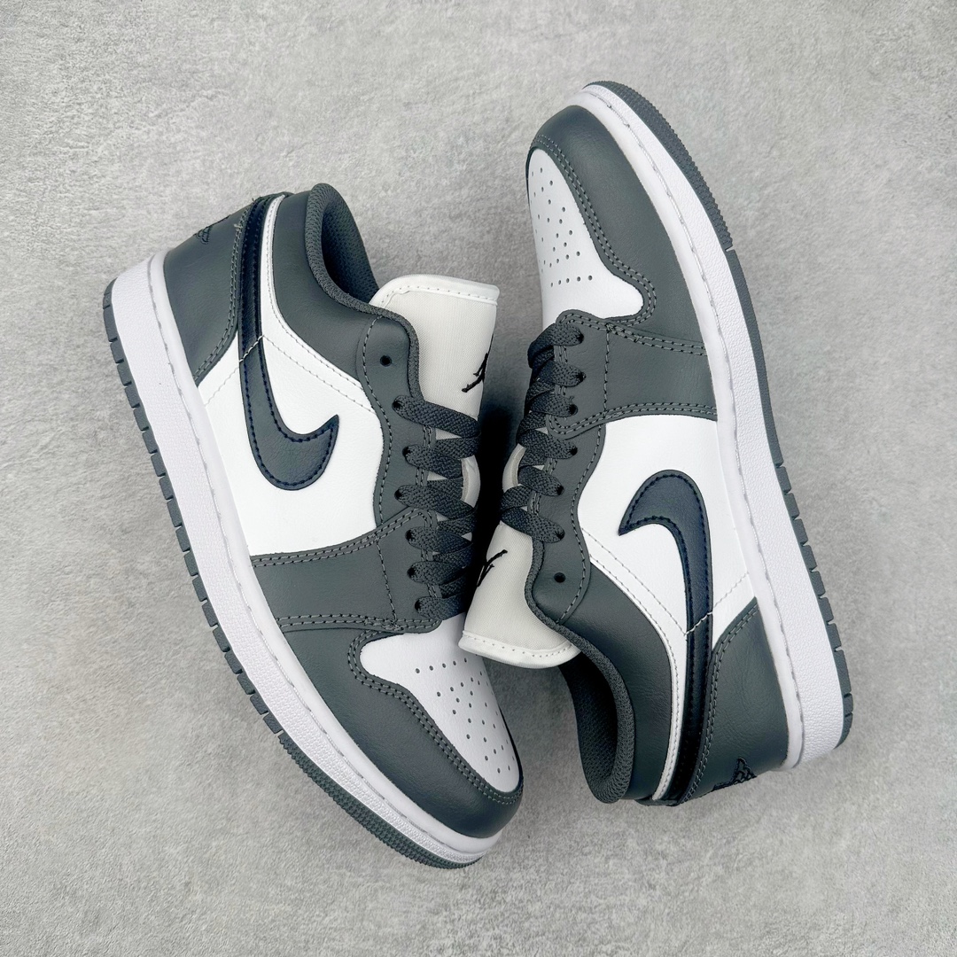 图片[3]-＃DT纯原 Air Jordan AJ1 Low 低帮 深灰白553558-152 终端优势供应 市面中低帮最具代表性版本没有之一 口碑大厂出品 品控大底版型不断改良更新 全套原纸板楦头开发 确保原汁原味 完美呈现版型 完美零毛边处理 原厂内置全掌气垫 价格定位良心 平台专用代工流水线出品 一眼公司既视感 拿到手的一瞬间就与众不同 碾压市面所有版本 全部原鞋开发 每一个配色都会采购原鞋确认细节 打破市面看图做货无好货之说 尺码：35.5 36 36.5 37.5 38 38.5 39 40 40.5 41 42 42.5 43 44 44.5 45 46-选品中心