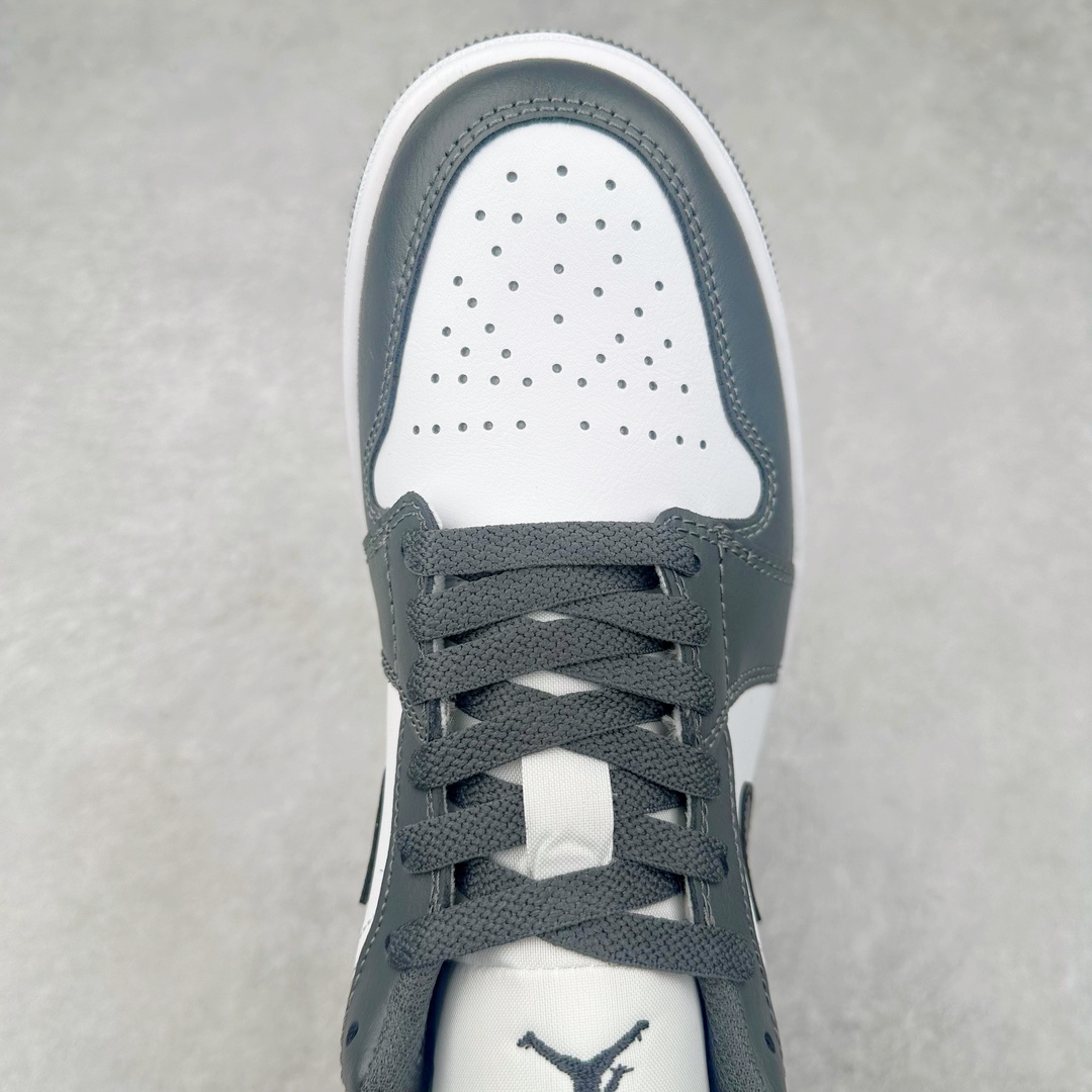 图片[4]-＃DT纯原 Air Jordan AJ1 Low 低帮 深灰白553558-152 终端优势供应 市面中低帮最具代表性版本没有之一 口碑大厂出品 品控大底版型不断改良更新 全套原纸板楦头开发 确保原汁原味 完美呈现版型 完美零毛边处理 原厂内置全掌气垫 价格定位良心 平台专用代工流水线出品 一眼公司既视感 拿到手的一瞬间就与众不同 碾压市面所有版本 全部原鞋开发 每一个配色都会采购原鞋确认细节 打破市面看图做货无好货之说 尺码：35.5 36 36.5 37.5 38 38.5 39 40 40.5 41 42 42.5 43 44 44.5 45 46-选品中心