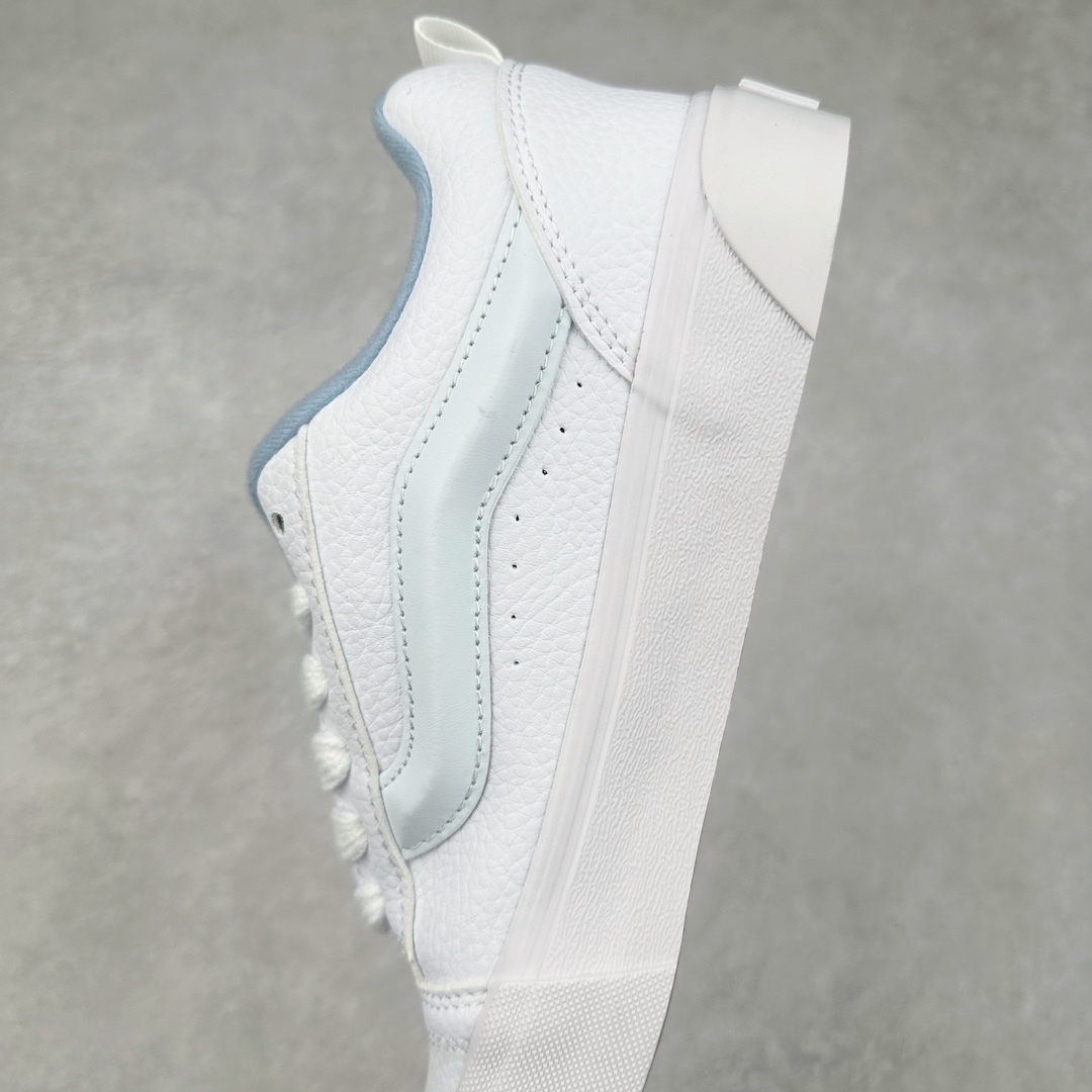 图片[7]-Vans Classics Knu Skool 范斯官方 荔枝纹全白皮面包鞋 Imran Potato与Vans联名超火的土豆鞋，复古经典，鞋头放大、包边上移加厚、鞋舌加厚。Vans Classics 经典支线土豆鞋 Knu Skool 是完美的平替版，是大众争相追捧的 “面包鞋” 尺码：35 36 36.5 37 38 38.5 39 40 40.5 41 42 42.5 43 44 44.5 45 工艺：硫化1：1（重量1：1、真标、原钢印、材质标、鞋型标、合格证）-选品中心