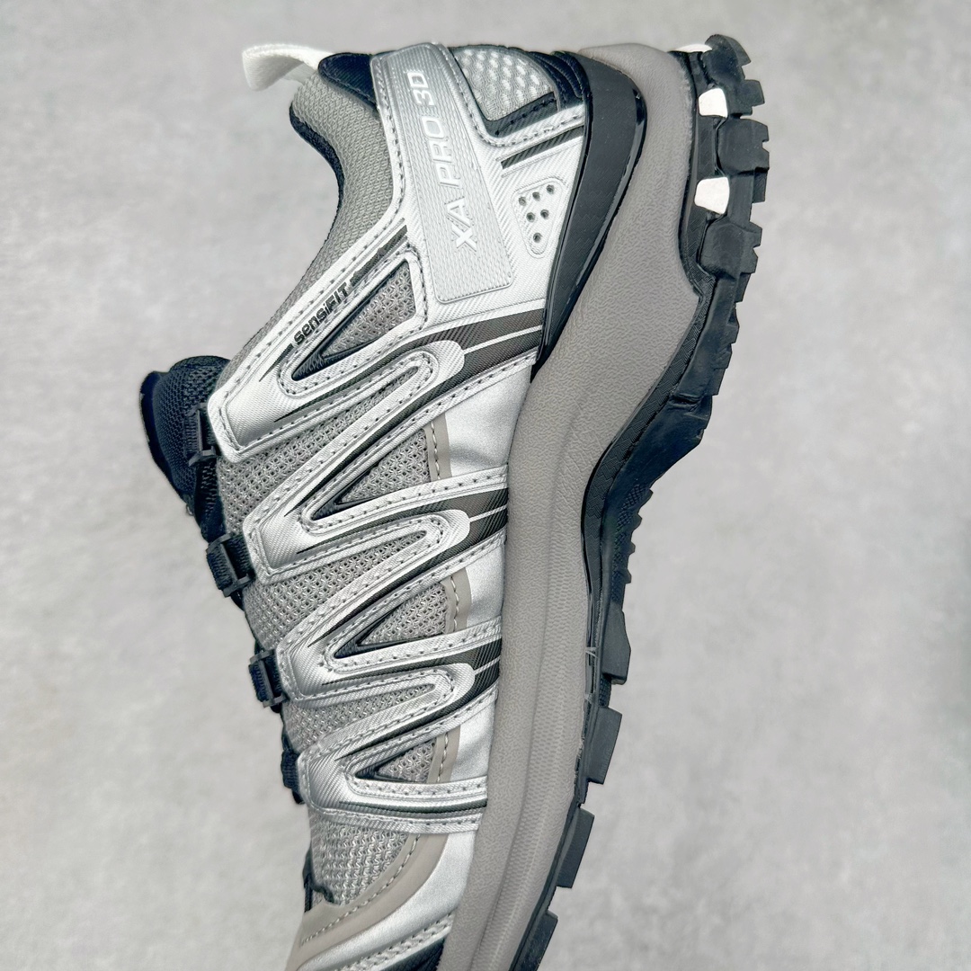 图片[7]-SALOMON XA Pro 3D ADV 萨洛蒙潮流越野机能户外功能鞋 纯原外贸平台特供订单 耗时半年巨作 全套原纸板楦头开发 原厂特供网布配套加持 确保原汁原味 完美呈现版型 原档数据独家私模五层组合大底 原装Ortholite轻量化鞋垫 中底布带钢印编号 原厂TPU锁扣 进口港宝加持 后跟自然饱满 还原公司包裹性 鞋面采用SENSIFT贴合技术 全方位贴合包裹脚型 鞋跟部鞋底牵引设计 提供强大的抓地性能 更适应野外崎岖不平的道路 其3D ADVANCED CHASSIS底盘 材料轻量大化 钉齿设计更具稳定性 防护性 鞋底易磨损区运用CONTAGRIP高耐磨材料 应对城市硬质路面长距离跑考验 尺码：36 36.5 37.5 38 38.5 39 40 40.5 41 42 42.5 43 44 44.5 45 46.5-选品中心