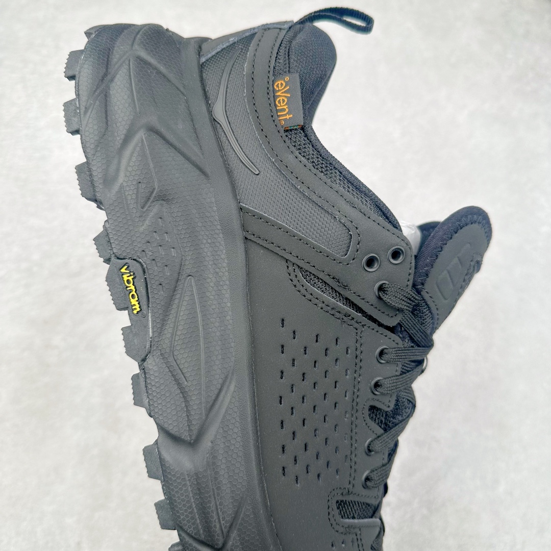 图片[6]-＃C版 HOKA ONE ONE Tor Ultra Low Gore-Tex 托亚系列增强版低帮厚底轻量坦克户外登山运动鞋 HOKA ONE ONE 在去年异军突起，成为街头时尚圈中的新宠儿，品牌与时尚品牌 Engineered Garments 合作打造的联名 Tor Ultra Low 鞋款，更是设计与话题兼备的重磅之作，而本月 Hoka One One 又为这双超人气之作释出深蓝色、军绿色与黑色三款普通版配色。设计上依旧采用了具备透气性能的 eVent 物料制做鞋身，更搭配 Vibram 大底保留户外血脉，即使少了 Engineered Garments 的联名加持依旧十分出彩。尺码：36 36.5 37.5 38 38.5 39 40 40.5 41 42 42.5 43 44 44.5 45-选品中心