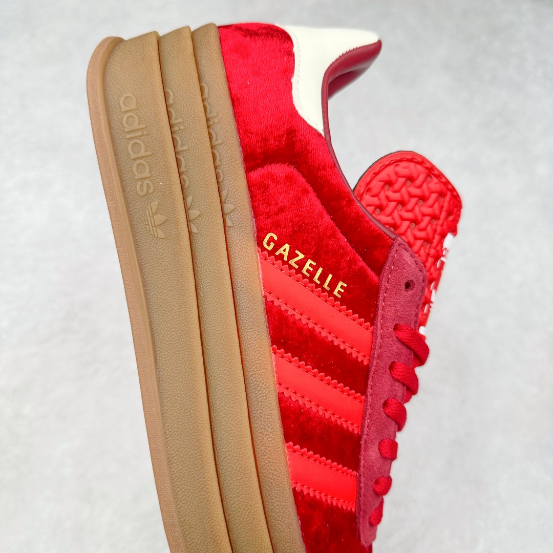 图片[6]-AD Originals Gazelle Bold W 羚羊松糕系列复古百搭厚底增高低帮休闲运动板鞋 IG4388 新的一年就要换新的打扮啦！除了设定变美、健身、减肥等目标外，你已经可以利用鞋子来“偷偷改善身材比例”的愿望了！ 因为有一句话。身高不够。鞋子来凑~赶快入手以下各大运动品牌最新推出的“厚底增高运动鞋”吧。 是最好穿最百搭的长腿神器。 重点是……不仅价格不错～鞋子也不错啊！Originals的Gazelle Bold鞋款打造出「超厚底版本」！延续流线鞋型、经典麂皮材质、白色三条线和侧面烫金标志的复古外型，奶油白鞋底高度直接乘3，出门搭上它，保证一路步步高升。尺码：36 36.5 37 38 38.5 39 40 40.5 41 42-选品中心