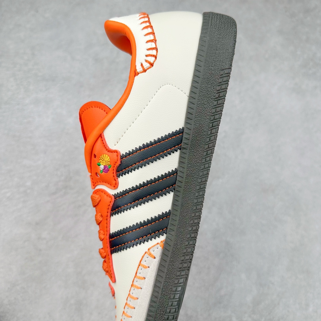 图片[7]-AD Original Samba OG 复古经典轻便板鞋 JI3935 这款桑巴鞋展示了高质量的工艺 带有装饰的超锁缝制和无缝的手感 柔软、柔软的皮革造型和标志性的3条纹完成了精致的外观 正规合身鞋带 鞋面上有绒面鞋垫 橡胶鞋底 享受正畸套筒软感 自50年代首次亮相以来就一直在赢得粉丝的青睐 尺码：36 36.5 37.5 38 38.5 39 40 40.5 41 42 42.5 43 44 44.5 45-选品中心