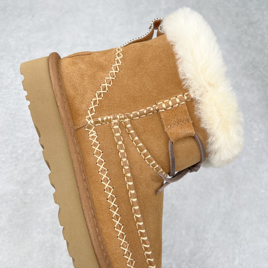 图片[6]-＃K版 UGG 8251经典秋冬羊皮毛一体雪地靴 私人订单价格匠心定位 桑坡八年大厂直供 拒绝高利润 区别杀猪版本 隆丰A级澳洲进口羊皮毛一体 完全遵循ZP工艺流程 代工厂原厂版师 秉承无原鞋不开发选择 注重每一处细节 市面最正版型 TREADLITE\\\”轻翼\\\”科技外底 轻便/耐用/柔韧/桩型【售后郑重承诺】一个月内若出现重大脱胶/断底等质量问题 直接为您换新 翻毛皮鞋面 细腻亲肤再生聚酯纤维滚边 舒适易打理 保暖性佳 UGG plush™ 里衬和内底 茸软亲肤 舒适暖足 经典鞋型搭配轻盈厚底 稳稳拿捏秋冬出街时髦造型 Treadlite by UGG 轻翼大底 轻盈缓震 为双足减负 舒适轻便 助你轻松畅玩整天 尺码：35 36 37 38 39 40-选品中心