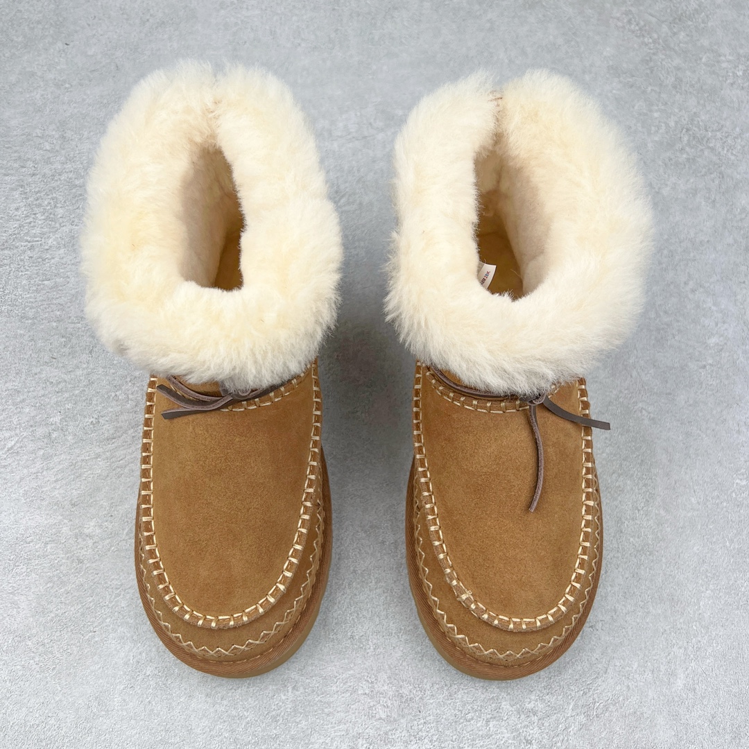 图片[2]-＃K版 UGG 8251经典秋冬羊皮毛一体雪地靴 私人订单价格匠心定位 桑坡八年大厂直供 拒绝高利润 区别杀猪版本 隆丰A级澳洲进口羊皮毛一体 完全遵循ZP工艺流程 代工厂原厂版师 秉承无原鞋不开发选择 注重每一处细节 市面最正版型 TREADLITE\\\”轻翼\\\”科技外底 轻便/耐用/柔韧/桩型【售后郑重承诺】一个月内若出现重大脱胶/断底等质量问题 直接为您换新 翻毛皮鞋面 细腻亲肤再生聚酯纤维滚边 舒适易打理 保暖性佳 UGG plush™ 里衬和内底 茸软亲肤 舒适暖足 经典鞋型搭配轻盈厚底 稳稳拿捏秋冬出街时髦造型 Treadlite by UGG 轻翼大底 轻盈缓震 为双足减负 舒适轻便 助你轻松畅玩整天 尺码：35 36 37 38 39 40-选品中心