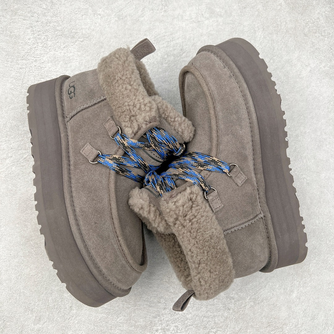 图片[3]-＃K版 UGG 3954经典秋冬羊皮毛一体雪地靴 私人订单价格匠心定位 桑坡八年大厂直供 拒绝高利润 区别杀猪版本 隆丰A级澳洲进口羊皮毛一体 完全遵循ZP工艺流程 代工厂原厂版师 秉承无原鞋不开发选择 注重每一处细节 市面最正版型 TREADLITE\\\”轻翼\\\”科技外底 轻便/耐用/柔韧/桩型【售后郑重承诺】一个月内若出现重大脱胶/断底等质量问题 直接为您换新 翻毛皮鞋面 细腻亲肤再生聚酯纤维滚边 舒适易打理 保暖性佳 UGG plush™ 里衬和内底 茸软亲肤 舒适暖足 经典鞋型搭配轻盈厚底 稳稳拿捏秋冬出街时髦造型 Treadlite by UGG 轻翼大底 轻盈缓震 为双足减负 舒适轻便 助你轻松畅玩整天 尺码：35 36 37 38 39 40-选品中心