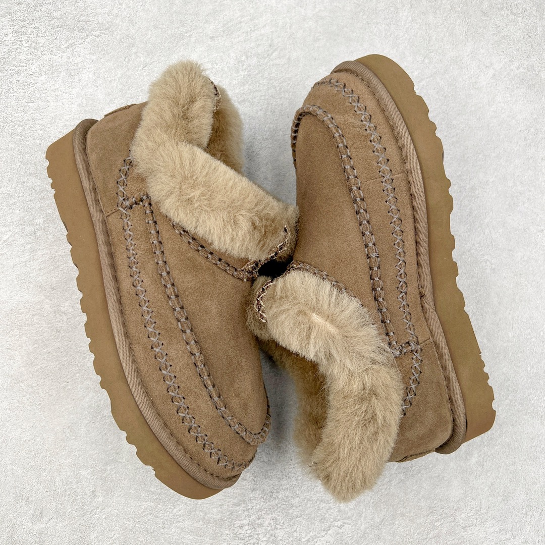 图片[3]-＃K版 UGG 8224经典秋冬羊皮毛一体雪地靴 私人订单价格匠心定位 桑坡八年大厂直供 拒绝高利润 区别杀猪版本 隆丰A级澳洲进口羊皮毛一体 完全遵循ZP工艺流程 代工厂原厂版师 秉承无原鞋不开发选择 注重每一处细节 市面最正版型 TREADLITE\\\”轻翼\\\”科技外底 轻便/耐用/柔韧/桩型【售后郑重承诺】一个月内若出现重大脱胶/断底等质量问题 直接为您换新 翻毛皮鞋面 细腻亲肤再生聚酯纤维滚边 舒适易打理 保暖性佳 UGG plush™ 里衬和内底 茸软亲肤 舒适暖足 经典鞋型搭配轻盈厚底 稳稳拿捏秋冬出街时髦造型 Treadlite by UGG 轻翼大底 轻盈缓震 为双足减负 舒适轻便 助你轻松畅玩整天 尺码：35 36 37 38 39 40-选品中心