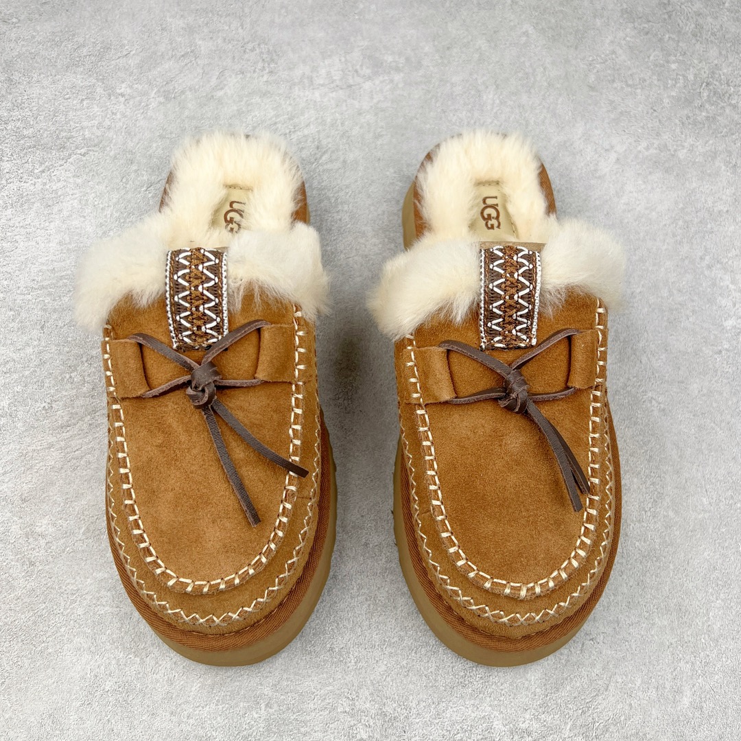 图片[2]-＃K版 UGG 8260经典秋冬羊皮毛一体雪地靴 私人订单价格匠心定位 桑坡八年大厂直供 拒绝高利润 区别杀猪版本 隆丰A级澳洲进口羊皮毛一体 完全遵循ZP工艺流程 代工厂原厂版师 秉承无原鞋不开发选择 注重每一处细节 市面最正版型 TREADLITE\\\”轻翼\\\”科技外底 轻便/耐用/柔韧/桩型【售后郑重承诺】一个月内若出现重大脱胶/断底等质量问题 直接为您换新 翻毛皮鞋面 细腻亲肤再生聚酯纤维滚边 舒适易打理 保暖性佳 UGG plush™ 里衬和内底 茸软亲肤 舒适暖足 经典鞋型搭配轻盈厚底 稳稳拿捏秋冬出街时髦造型 Treadlite by UGG 轻翼大底 轻盈缓震 为双足减负 舒适轻便 助你轻松畅玩整天 尺码：35 36 37 38 39 40-选品中心