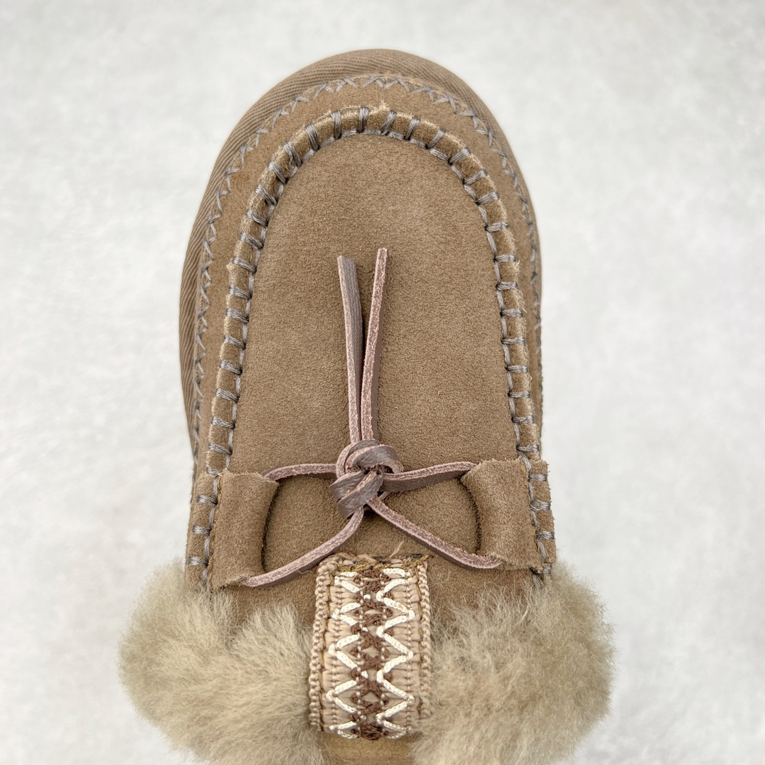 图片[4]-＃K版 UGG 8260经典秋冬羊皮毛一体雪地靴 私人订单价格匠心定位 桑坡八年大厂直供 拒绝高利润 区别杀猪版本 隆丰A级澳洲进口羊皮毛一体 完全遵循ZP工艺流程 代工厂原厂版师 秉承无原鞋不开发选择 注重每一处细节 市面最正版型 TREADLITE\\\”轻翼\\\”科技外底 轻便/耐用/柔韧/桩型【售后郑重承诺】一个月内若出现重大脱胶/断底等质量问题 直接为您换新 翻毛皮鞋面 细腻亲肤再生聚酯纤维滚边 舒适易打理 保暖性佳 UGG plush™ 里衬和内底 茸软亲肤 舒适暖足 经典鞋型搭配轻盈厚底 稳稳拿捏秋冬出街时髦造型 Treadlite by UGG 轻翼大底 轻盈缓震 为双足减负 舒适轻便 助你轻松畅玩整天 尺码：35 36 37 38 39 40-选品中心