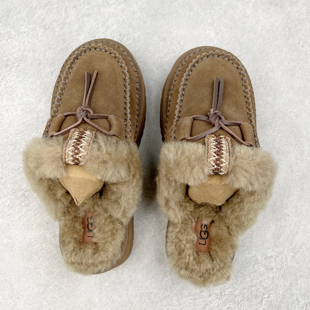 图片[3]-＃K版 UGG 8260经典秋冬羊皮毛一体雪地靴 私人订单价格匠心定位 桑坡八年大厂直供 拒绝高利润 区别杀猪版本 隆丰A级澳洲进口羊皮毛一体 完全遵循ZP工艺流程 代工厂原厂版师 秉承无原鞋不开发选择 注重每一处细节 市面最正版型 TREADLITE\\\”轻翼\\\”科技外底 轻便/耐用/柔韧/桩型【售后郑重承诺】一个月内若出现重大脱胶/断底等质量问题 直接为您换新 翻毛皮鞋面 细腻亲肤再生聚酯纤维滚边 舒适易打理 保暖性佳 UGG plush™ 里衬和内底 茸软亲肤 舒适暖足 经典鞋型搭配轻盈厚底 稳稳拿捏秋冬出街时髦造型 Treadlite by UGG 轻翼大底 轻盈缓震 为双足减负 舒适轻便 助你轻松畅玩整天 尺码：35 36 37 38 39 40-选品中心