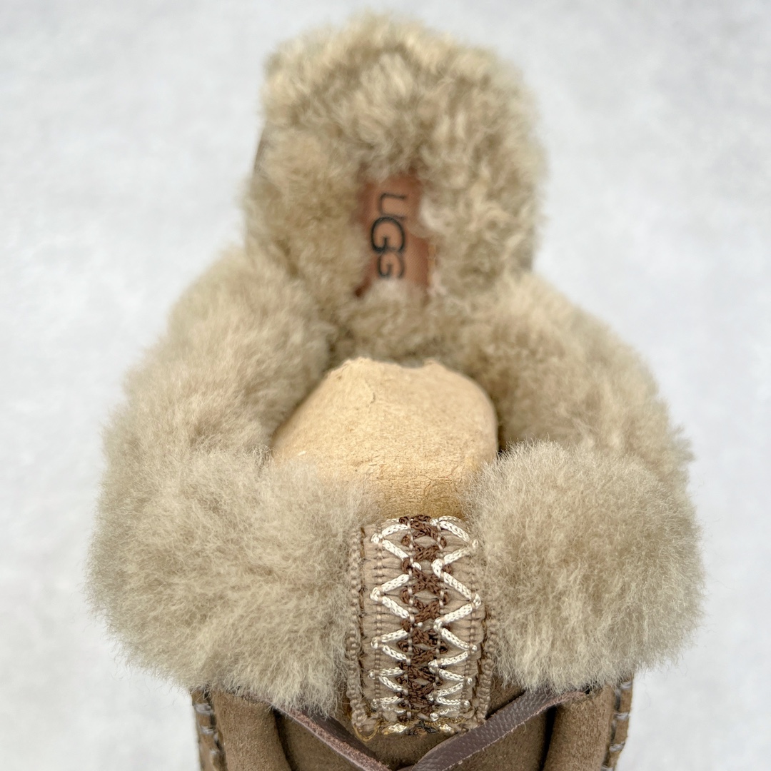 图片[5]-＃K版 UGG 8260经典秋冬羊皮毛一体雪地靴 私人订单价格匠心定位 桑坡八年大厂直供 拒绝高利润 区别杀猪版本 隆丰A级澳洲进口羊皮毛一体 完全遵循ZP工艺流程 代工厂原厂版师 秉承无原鞋不开发选择 注重每一处细节 市面最正版型 TREADLITE\\\”轻翼\\\”科技外底 轻便/耐用/柔韧/桩型【售后郑重承诺】一个月内若出现重大脱胶/断底等质量问题 直接为您换新 翻毛皮鞋面 细腻亲肤再生聚酯纤维滚边 舒适易打理 保暖性佳 UGG plush™ 里衬和内底 茸软亲肤 舒适暖足 经典鞋型搭配轻盈厚底 稳稳拿捏秋冬出街时髦造型 Treadlite by UGG 轻翼大底 轻盈缓震 为双足减负 舒适轻便 助你轻松畅玩整天 尺码：35 36 37 38 39 40-选品中心