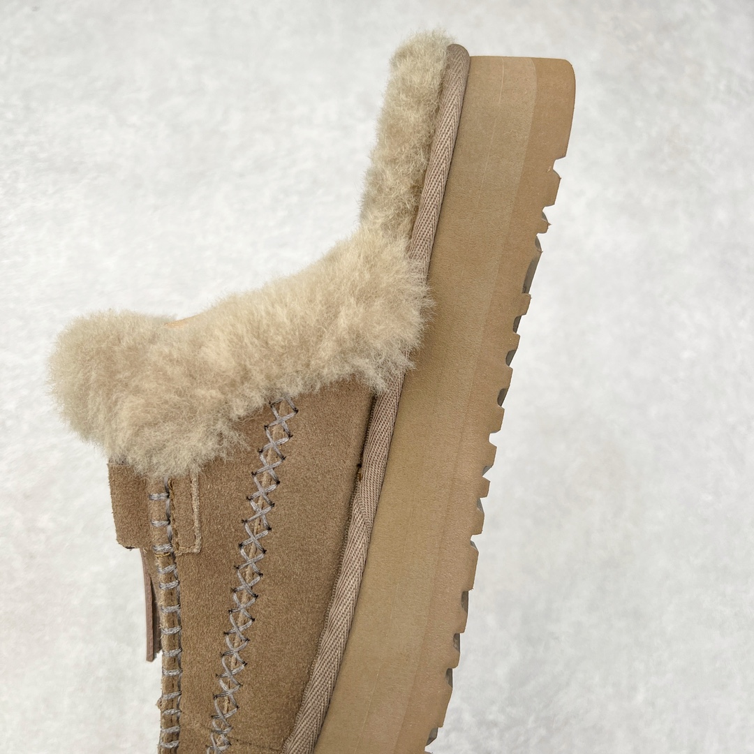 图片[7]-＃K版 UGG 8260经典秋冬羊皮毛一体雪地靴 私人订单价格匠心定位 桑坡八年大厂直供 拒绝高利润 区别杀猪版本 隆丰A级澳洲进口羊皮毛一体 完全遵循ZP工艺流程 代工厂原厂版师 秉承无原鞋不开发选择 注重每一处细节 市面最正版型 TREADLITE\\\”轻翼\\\”科技外底 轻便/耐用/柔韧/桩型【售后郑重承诺】一个月内若出现重大脱胶/断底等质量问题 直接为您换新 翻毛皮鞋面 细腻亲肤再生聚酯纤维滚边 舒适易打理 保暖性佳 UGG plush™ 里衬和内底 茸软亲肤 舒适暖足 经典鞋型搭配轻盈厚底 稳稳拿捏秋冬出街时髦造型 Treadlite by UGG 轻翼大底 轻盈缓震 为双足减负 舒适轻便 助你轻松畅玩整天 尺码：35 36 37 38 39 40-选品中心