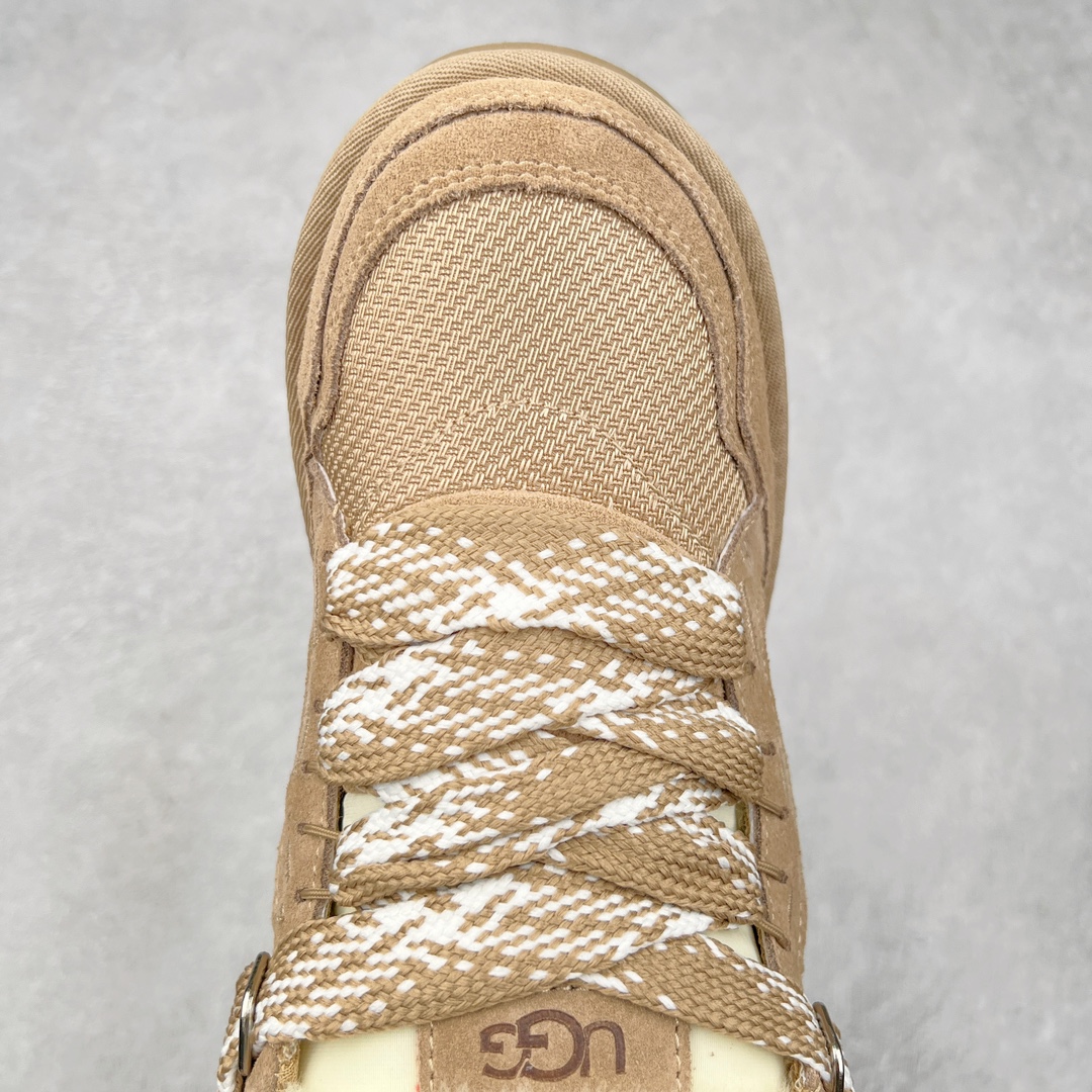 图片[4]-＃K版 UGG 4032经典秋冬羊皮毛一体雪地靴 私人订单价格匠心定位 桑坡八年大厂直供 拒绝高利润 区别杀猪版本 隆丰A级澳洲进口羊皮毛一体 完全遵循ZP工艺流程 代工厂原厂版师 秉承无原鞋不开发选择 注重每一处细节 市面最正版型 TREADLITE\\\”轻翼\\\”科技外底 轻便/耐用/柔韧/桩型【售后郑重承诺】一个月内若出现重大脱胶/断底等质量问题 直接为您换新 翻毛皮鞋面 细腻亲肤再生聚酯纤维滚边 舒适易打理 保暖性佳 UGG plush™ 里衬和内底 茸软亲肤 舒适暖足 经典鞋型搭配轻盈厚底 稳稳拿捏秋冬出街时髦造型 Treadlite by UGG 轻翼大底 轻盈缓震 为双足减负 舒适轻便 助你轻松畅玩整天 尺码：35 36 37 38 39 40-选品中心