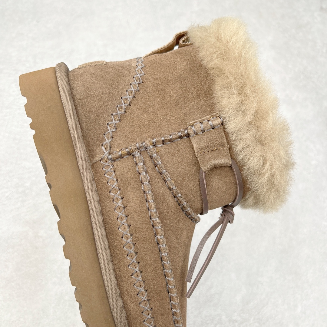 图片[6]-＃K版 UGG 5851经典秋冬羊皮毛一体雪地靴 私人订单价格匠心定位 桑坡八年大厂直供 拒绝高利润 区别杀猪版本 隆丰A级澳洲进口羊皮毛一体 完全遵循ZP工艺流程 代工厂原厂版师 秉承无原鞋不开发选择 注重每一处细节 市面最正版型 TREADLITE\\\”轻翼\\\”科技外底 轻便/耐用/柔韧/桩型【售后郑重承诺】一个月内若出现重大脱胶/断底等质量问题 直接为您换新 翻毛皮鞋面 细腻亲肤再生聚酯纤维滚边 舒适易打理 保暖性佳 UGG plush™ 里衬和内底 茸软亲肤 舒适暖足 经典鞋型搭配轻盈厚底 稳稳拿捏秋冬出街时髦造型 Treadlite by UGG 轻翼大底 轻盈缓震 为双足减负 舒适轻便 助你轻松畅玩整天 尺码：35 36 37 38 39 40-选品中心