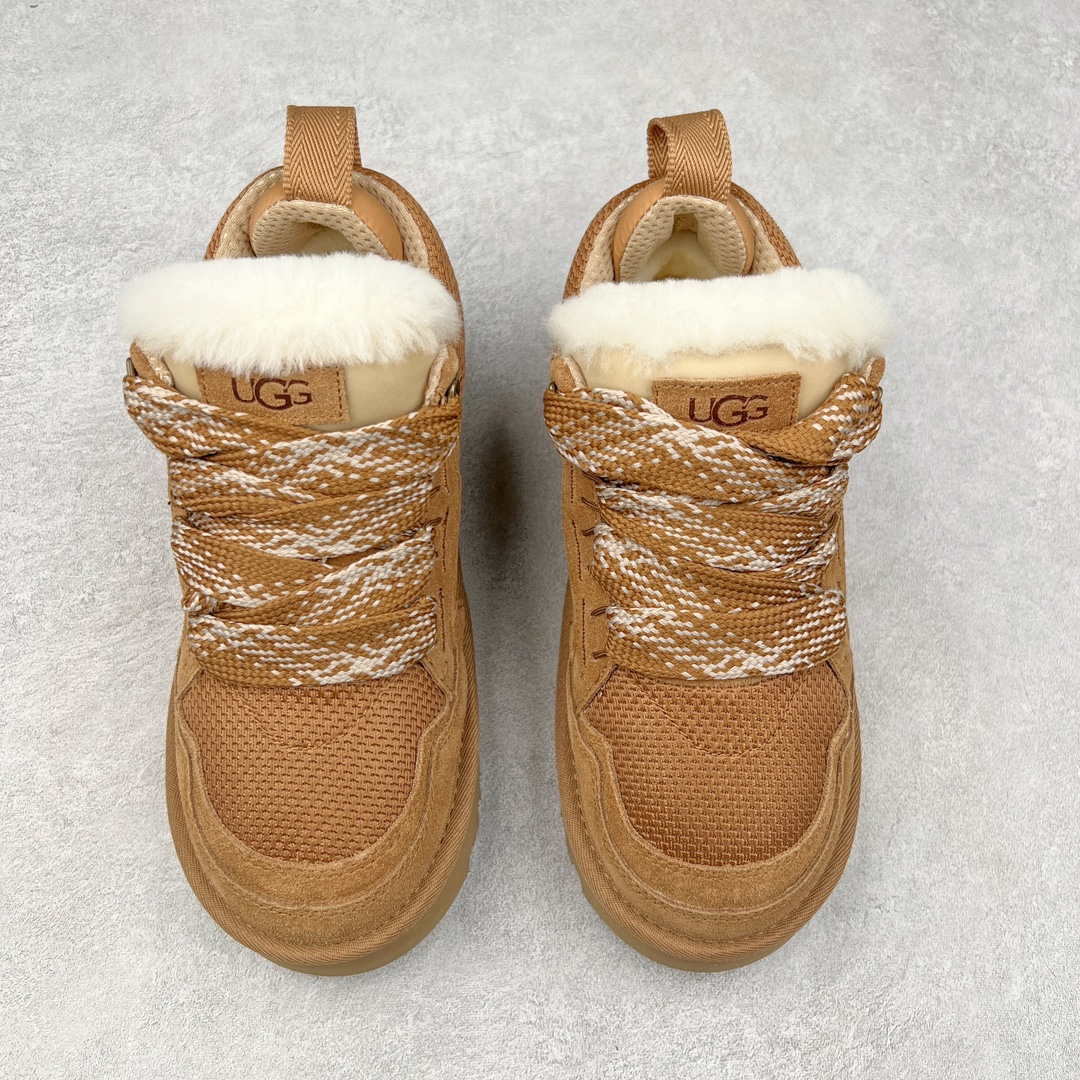 图片[2]-＃K版 UGG 4032经典秋冬羊皮毛一体雪地靴 私人订单价格匠心定位 桑坡八年大厂直供 拒绝高利润 区别杀猪版本 隆丰A级澳洲进口羊皮毛一体 完全遵循ZP工艺流程 代工厂原厂版师 秉承无原鞋不开发选择 注重每一处细节 市面最正版型 TREADLITE\\\”轻翼\\\”科技外底 轻便/耐用/柔韧/桩型【售后郑重承诺】一个月内若出现重大脱胶/断底等质量问题 直接为您换新 翻毛皮鞋面 细腻亲肤再生聚酯纤维滚边 舒适易打理 保暖性佳 UGG plush™ 里衬和内底 茸软亲肤 舒适暖足 经典鞋型搭配轻盈厚底 稳稳拿捏秋冬出街时髦造型 Treadlite by UGG 轻翼大底 轻盈缓震 为双足减负 舒适轻便 助你轻松畅玩整天 尺码：35 36 37 38 39 40-选品中心