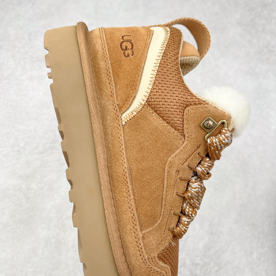 图片[6]-＃K版 UGG 4032经典秋冬羊皮毛一体雪地靴 私人订单价格匠心定位 桑坡八年大厂直供 拒绝高利润 区别杀猪版本 隆丰A级澳洲进口羊皮毛一体 完全遵循ZP工艺流程 代工厂原厂版师 秉承无原鞋不开发选择 注重每一处细节 市面最正版型 TREADLITE\\\”轻翼\\\”科技外底 轻便/耐用/柔韧/桩型【售后郑重承诺】一个月内若出现重大脱胶/断底等质量问题 直接为您换新 翻毛皮鞋面 细腻亲肤再生聚酯纤维滚边 舒适易打理 保暖性佳 UGG plush™ 里衬和内底 茸软亲肤 舒适暖足 经典鞋型搭配轻盈厚底 稳稳拿捏秋冬出街时髦造型 Treadlite by UGG 轻翼大底 轻盈缓震 为双足减负 舒适轻便 助你轻松畅玩整天 尺码：35 36 37 38 39 40-选品中心