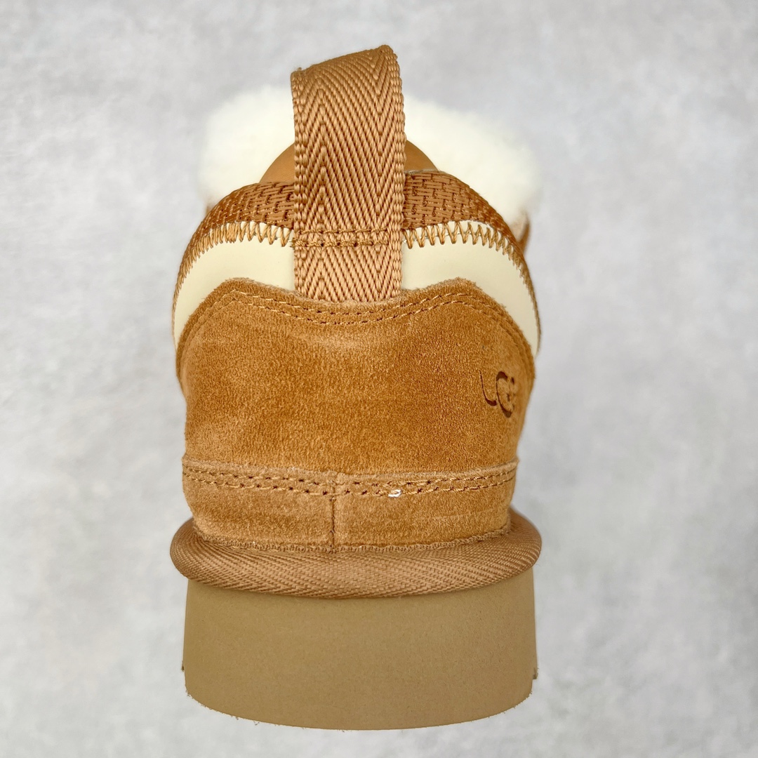 图片[8]-＃K版 UGG 4032经典秋冬羊皮毛一体雪地靴 私人订单价格匠心定位 桑坡八年大厂直供 拒绝高利润 区别杀猪版本 隆丰A级澳洲进口羊皮毛一体 完全遵循ZP工艺流程 代工厂原厂版师 秉承无原鞋不开发选择 注重每一处细节 市面最正版型 TREADLITE\\\”轻翼\\\”科技外底 轻便/耐用/柔韧/桩型【售后郑重承诺】一个月内若出现重大脱胶/断底等质量问题 直接为您换新 翻毛皮鞋面 细腻亲肤再生聚酯纤维滚边 舒适易打理 保暖性佳 UGG plush™ 里衬和内底 茸软亲肤 舒适暖足 经典鞋型搭配轻盈厚底 稳稳拿捏秋冬出街时髦造型 Treadlite by UGG 轻翼大底 轻盈缓震 为双足减负 舒适轻便 助你轻松畅玩整天 尺码：35 36 37 38 39 40-选品中心