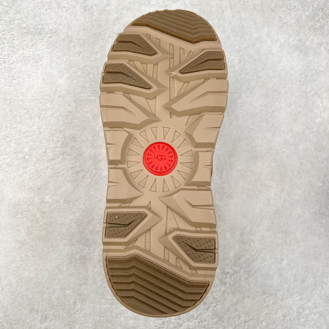 图片[9]-＃K版 UGG 3750经典秋冬羊皮毛一体雪地靴 私人订单价格匠心定位 桑坡八年大厂直供 拒绝高利润 区别杀猪版本 隆丰A级澳洲进口羊皮毛一体 完全遵循ZP工艺流程 代工厂原厂版师 秉承无原鞋不开发选择 注重每一处细节 市面最正版型 TREADLITE\\\”轻翼\\\”科技外底 轻便/耐用/柔韧/桩型【售后郑重承诺】一个月内若出现重大脱胶/断底等质量问题 直接为您换新 翻毛皮鞋面 细腻亲肤再生聚酯纤维滚边 舒适易打理 保暖性佳 UGG plush™ 里衬和内底 茸软亲肤 舒适暖足 经典鞋型搭配轻盈厚底 稳稳拿捏秋冬出街时髦造型 Treadlite by UGG 轻翼大底 轻盈缓震 为双足减负 舒适轻便 助你轻松畅玩整天 尺码：40 41 42 43 44-选品中心