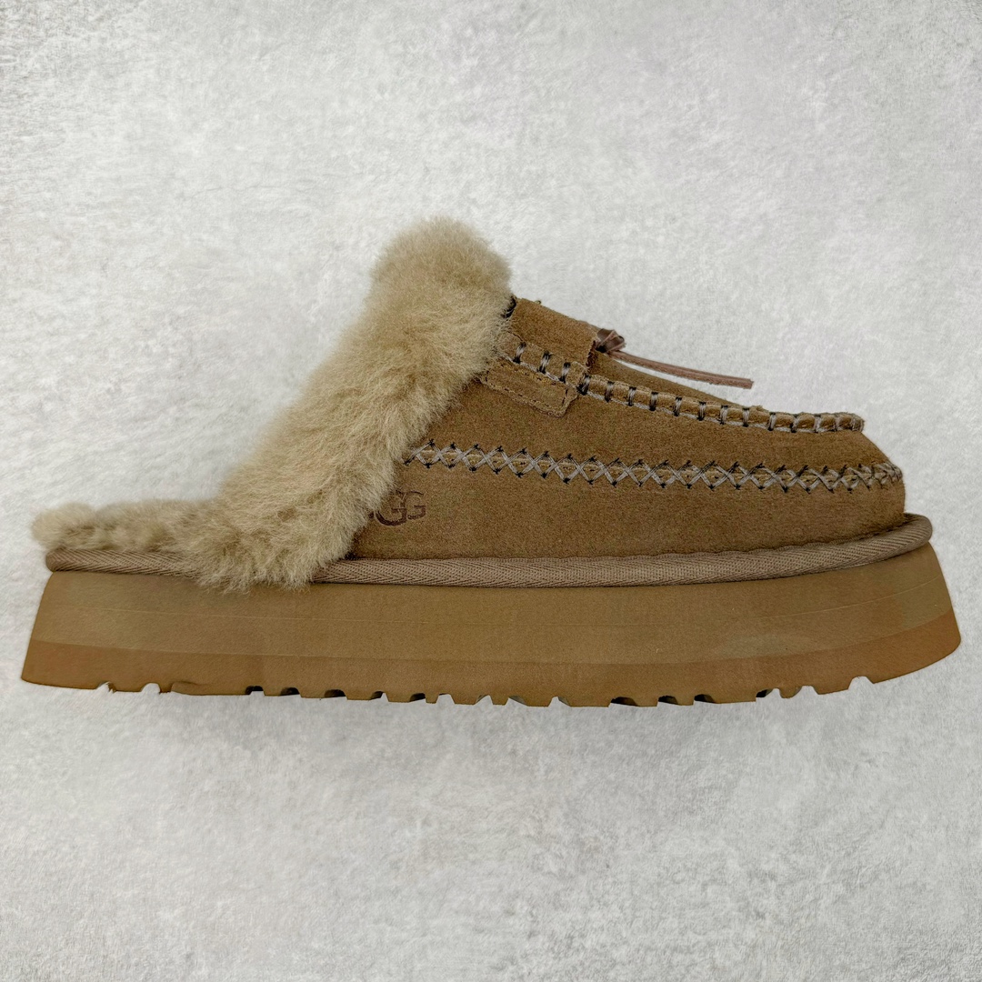 ＃K版 UGG 8260经典秋冬羊皮毛一体雪地靴 私人订单价格匠心定位 桑坡八年大厂直供 拒绝高利润 区别杀猪版本 隆丰A级澳洲进口羊皮毛一体 完全遵循ZP工艺流程 代工厂原厂版师 秉承无原鞋不开发选择 注重每一处细节 市面最正版型 TREADLITE\\\”轻翼\\\”科技外底 轻便/耐用/柔韧/桩型【售后郑重承诺】一个月内若出现重大脱胶/断底等质量问题 直接为您换新 翻毛皮鞋面 细腻亲肤再生聚酯纤维滚边 舒适易打理 保暖性佳 UGG plush™ 里衬和内底 茸软亲肤 舒适暖足 经典鞋型搭配轻盈厚底 稳稳拿捏秋冬出街时髦造型 Treadlite by UGG 轻翼大底 轻盈缓震 为双足减负 舒适轻便 助你轻松畅玩整天 尺码：35 36 37 38 39 40-选品中心