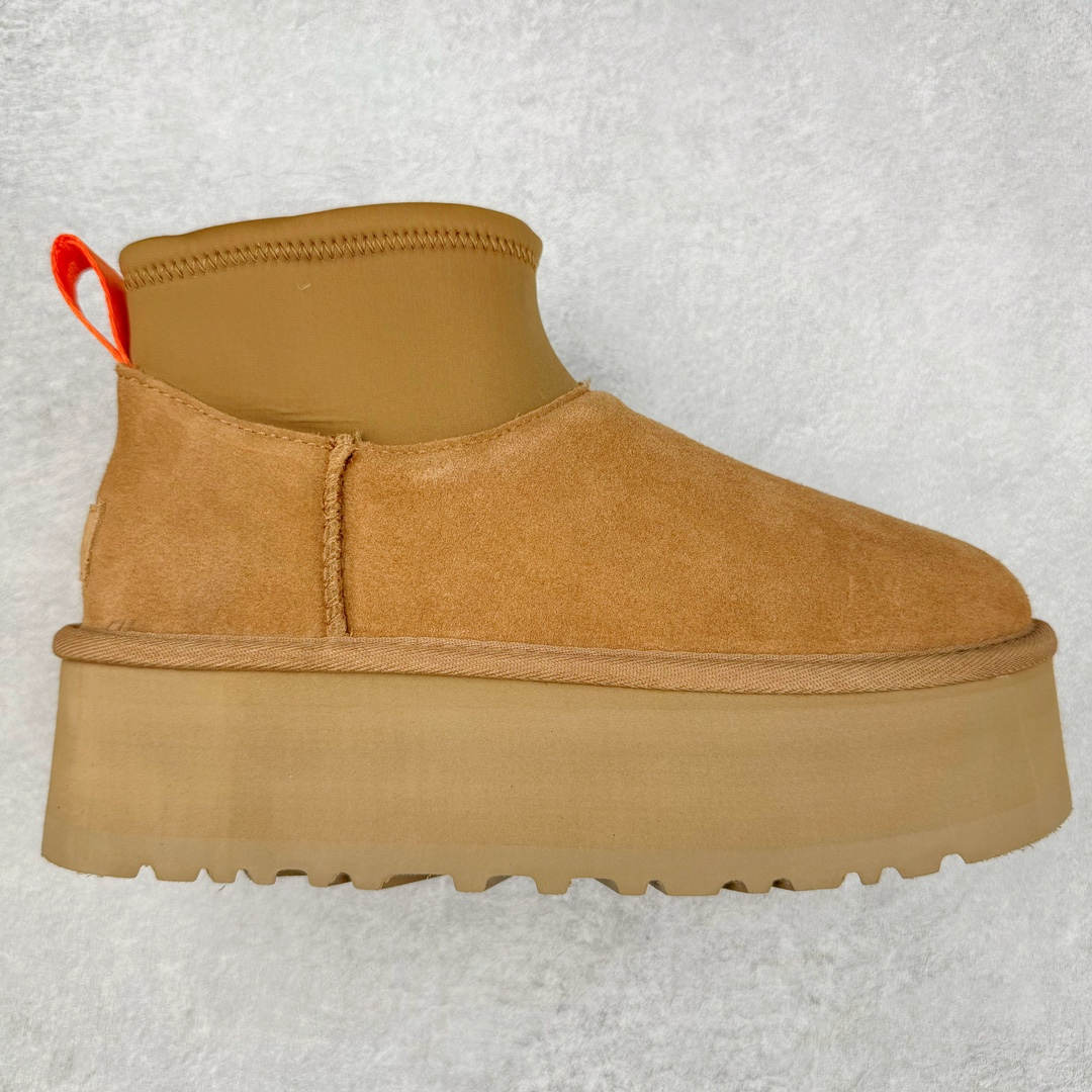 ＃K版 UGG 8170经典秋冬羊皮毛一体雪地靴 私人订单价格匠心定位 桑坡八年大厂直供 拒绝高利润 区别杀猪版本 隆丰A级澳洲进口羊皮毛一体 完全遵循ZP工艺流程 代工厂原厂版师 秉承无原鞋不开发选择 注重每一处细节 市面最正版型 TREADLITE\\\”轻翼\\\”科技外底 轻便/耐用/柔韧/桩型【售后郑重承诺】一个月内若出现重大脱胶/断底等质量问题 直接为您换新 翻毛皮鞋面 细腻亲肤再生聚酯纤维滚边 舒适易打理 保暖性佳 UGG plush™ 里衬和内底 茸软亲肤 舒适暖足 经典鞋型搭配轻盈厚底 稳稳拿捏秋冬出街时髦造型 Treadlite by UGG 轻翼大底 轻盈缓震 为双足减负 舒适轻便 助你轻松畅玩整天 尺码：35 36 37 38 39 40-选品中心