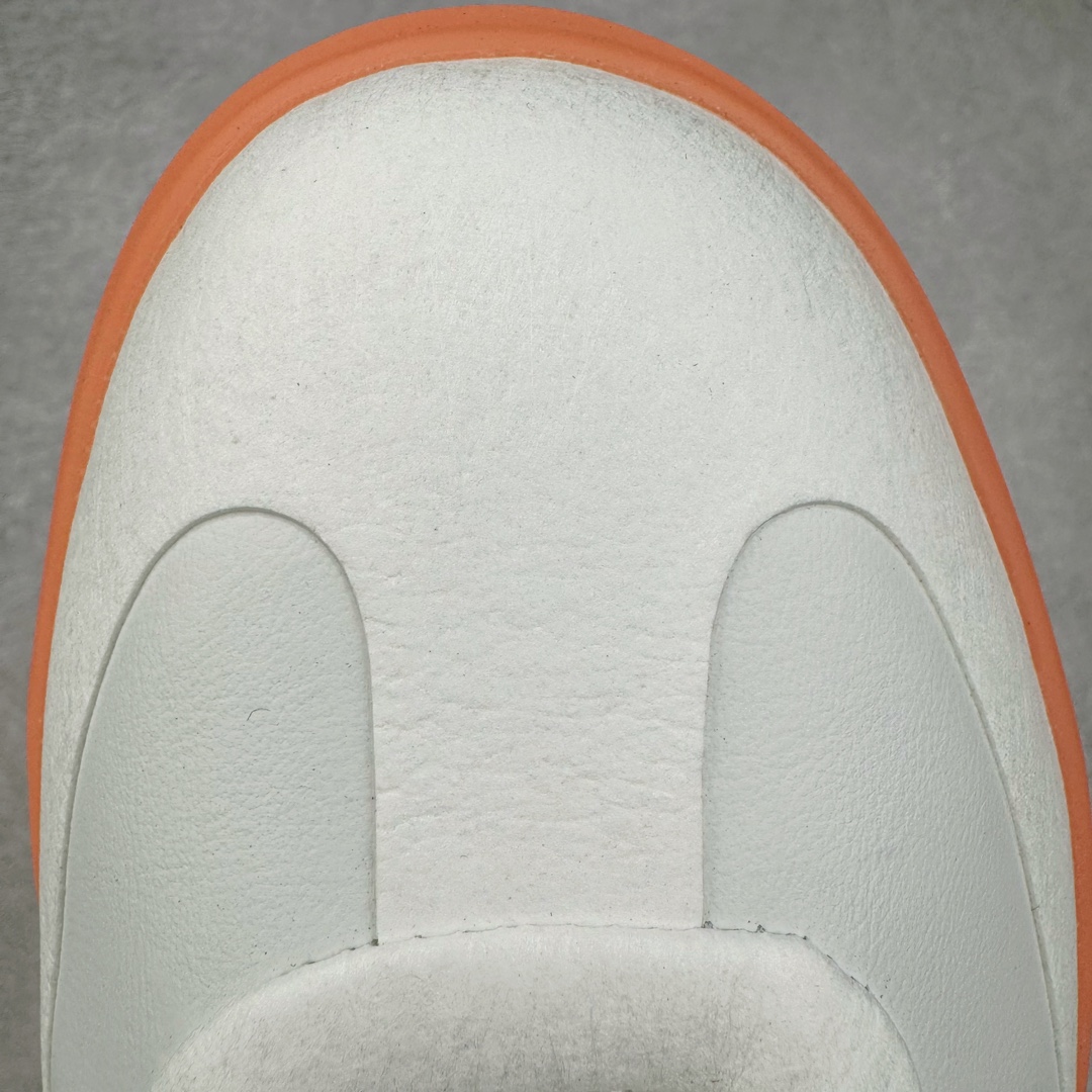 图片[16]-＃PB纯原 lululemon Cityverse 露露乐檬极简主义减震耐磨低帮生活休闲鞋 Cityverse将运动性能融入经典休闲鞋中，中底提供出色缓震，并贴合足部曲线，带来全天候的舒适感。鞋面采用两种材质拼接，且前半部分采用热熔压胶处理，无任何缝线，保留了鞋身整体性。模制泡沫的鞋垫带来上乘的脚感，在平日休闲穿着时不会磨脚，也能提供轻质软弹的效果。25年来，lululemon一直秉持“感受为先”的设计理念，并相信更好的感受带来更好的表现。此次男鞋的设计亦是如此。投入多年研究，针对男性在不同运动场景中的脚步形态设计了不同鞋履款式。同时，还进行了生物力学与形态学研究，为“他”带来更好的贴合度和感受。尺码：36 36.5 37.5 38 38.5 39 40 40.5 41 42 42.5 43 44-选品中心