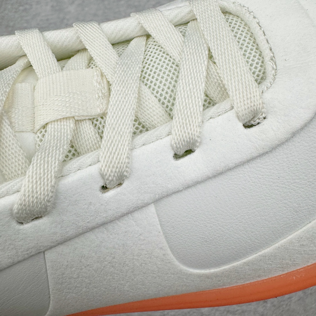 图片[15]-＃PB纯原 lululemon Cityverse 露露乐檬极简主义减震耐磨低帮生活休闲鞋 Cityverse将运动性能融入经典休闲鞋中，中底提供出色缓震，并贴合足部曲线，带来全天候的舒适感。鞋面采用两种材质拼接，且前半部分采用热熔压胶处理，无任何缝线，保留了鞋身整体性。模制泡沫的鞋垫带来上乘的脚感，在平日休闲穿着时不会磨脚，也能提供轻质软弹的效果。25年来，lululemon一直秉持“感受为先”的设计理念，并相信更好的感受带来更好的表现。此次男鞋的设计亦是如此。投入多年研究，针对男性在不同运动场景中的脚步形态设计了不同鞋履款式。同时，还进行了生物力学与形态学研究，为“他”带来更好的贴合度和感受。尺码：36 36.5 37.5 38 38.5 39 40 40.5 41 42 42.5 43 44-选品中心