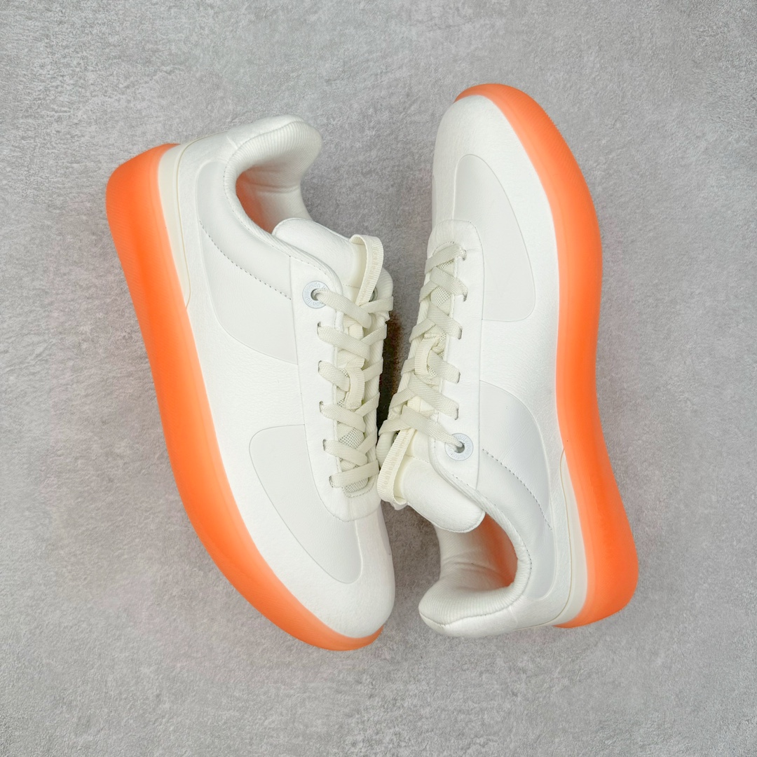 图片[3]-＃PB纯原 lululemon Cityverse 露露乐檬极简主义减震耐磨低帮生活休闲鞋 Cityverse将运动性能融入经典休闲鞋中，中底提供出色缓震，并贴合足部曲线，带来全天候的舒适感。鞋面采用两种材质拼接，且前半部分采用热熔压胶处理，无任何缝线，保留了鞋身整体性。模制泡沫的鞋垫带来上乘的脚感，在平日休闲穿着时不会磨脚，也能提供轻质软弹的效果。25年来，lululemon一直秉持“感受为先”的设计理念，并相信更好的感受带来更好的表现。此次男鞋的设计亦是如此。投入多年研究，针对男性在不同运动场景中的脚步形态设计了不同鞋履款式。同时，还进行了生物力学与形态学研究，为“他”带来更好的贴合度和感受。尺码：36 36.5 37.5 38 38.5 39 40 40.5 41 42 42.5 43 44-选品中心