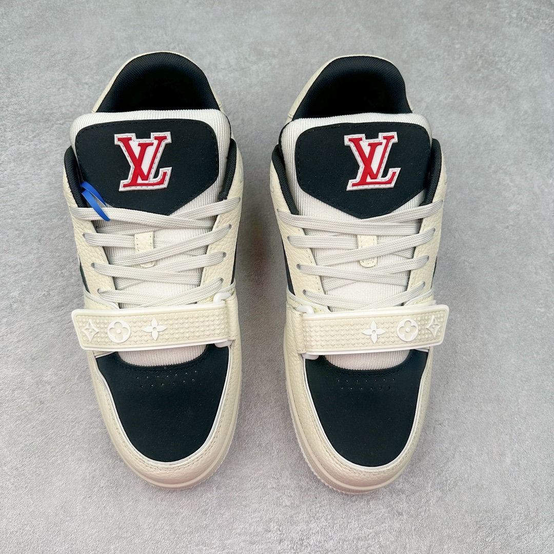 图片[2]-Louis Vuitton Trainer lv时装走秀运动鞋 高尔夫系列 全网最全配色更新最快 最成熟的做工稳定的品控 完美鞋型超高的清洁度 零毛边线头瑕疵 全套原楦原纸版原鞋开模 全网最具灵魂的版型 正确原装黄色鞋盒 正确中底印花 鞋面印花3D高频深度立体 全鞋电脑针车 紧密相连 针距密度一致 环保乳胶注塑鞋垫 厚度脚感还原原版 皮面裁剪部位 统一油边封口工艺 原装橡胶大底含胶量大底组合零偏差 专柜全套包装 防尘袋 说明书 质保卡 男女鞋 尺码：35 36 37 38 39 40 41 42 43 44 45-选品中心