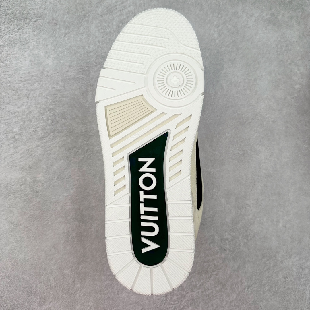 图片[9]-Louis Vuitton Trainer lv时装走秀运动鞋 高尔夫系列 全网最全配色更新最快 最成熟的做工稳定的品控 完美鞋型超高的清洁度 零毛边线头瑕疵 全套原楦原纸版原鞋开模 全网最具灵魂的版型 正确原装黄色鞋盒 正确中底印花 鞋面印花3D高频深度立体 全鞋电脑针车 紧密相连 针距密度一致 环保乳胶注塑鞋垫 厚度脚感还原原版 皮面裁剪部位 统一油边封口工艺 原装橡胶大底含胶量大底组合零偏差 专柜全套包装 防尘袋 说明书 质保卡 男女鞋 尺码：35 36 37 38 39 40 41 42 43 44 45-选品中心