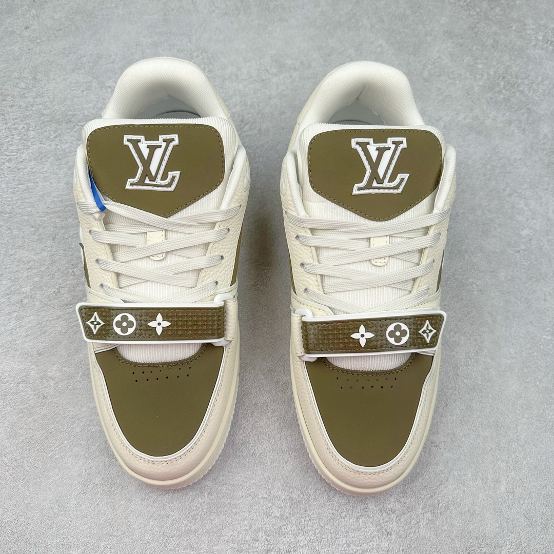 图片[2]-Louis Vuitton Trainer lv时装走秀运动鞋 高尔夫系列 全网最全配色更新最快 最成熟的做工稳定的品控 完美鞋型超高的清洁度 零毛边线头瑕疵 全套原楦原纸版原鞋开模 全网最具灵魂的版型 正确原装黄色鞋盒 正确中底印花 鞋面印花3D高频深度立体 全鞋电脑针车 紧密相连 针距密度一致 环保乳胶注塑鞋垫 厚度脚感还原原版 皮面裁剪部位 统一油边封口工艺 原装橡胶大底含胶量大底组合零偏差 专柜全套包装 防尘袋 说明书 质保卡 男女鞋 尺码：35 36 37 38 39 40 41 42 43 44 45-选品中心