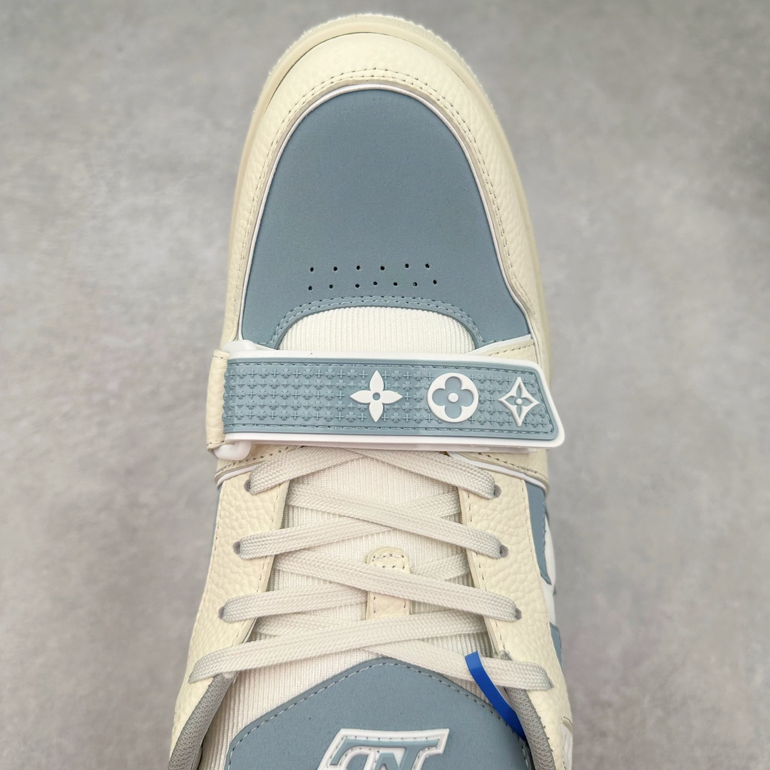 图片[4]-Louis Vuitton Trainer lv时装走秀运动鞋 高尔夫系列 全网最全配色更新最快 最成熟的做工稳定的品控 完美鞋型超高的清洁度 零毛边线头瑕疵 全套原楦原纸版原鞋开模 全网最具灵魂的版型 正确原装黄色鞋盒 正确中底印花 鞋面印花3D高频深度立体 全鞋电脑针车 紧密相连 针距密度一致 环保乳胶注塑鞋垫 厚度脚感还原原版 皮面裁剪部位 统一油边封口工艺 原装橡胶大底含胶量大底组合零偏差 专柜全套包装 防尘袋 说明书 质保卡 男女鞋 尺码：35 36 37 38 39 40 41 42 43 44 45-选品中心