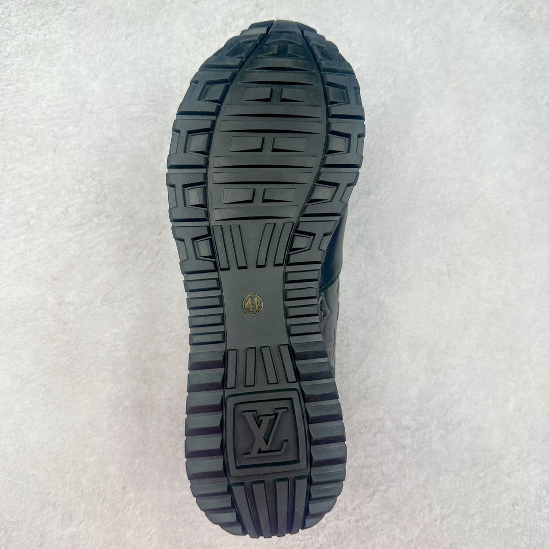 图片[9]-LV TRAINER SNEAKER run away男士运动鞋 顶级版本 汲取经典跑鞋的设计精髓 创造标志性run away运动鞋鞋面采用原版monogram帆布花卉黑 白 咖 灰 拼接撞色 经典不衰的流行元素 搭配科技橡胶外底和手工亮皮皮饰边 更有I*字母老花图案 贯穿整个鞋身后跟饰有品牌logo标识 内里小牛皮打造独立一体回弹乳胶牛皮垫脚 货号： 1A3N7W1622 尺码： 39 40 41 42 43 44 45（大半码）-选品中心
