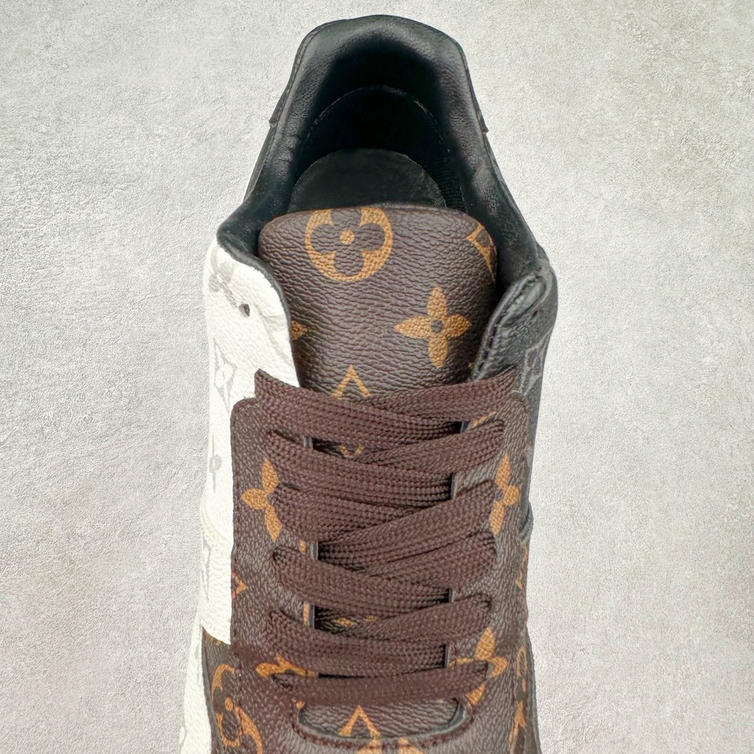 图片[5]-LV TRAINER SNEAKER run away男士运动鞋 顶级版本 汲取经典跑鞋的设计精髓 创造标志性run away运动鞋鞋面采用原版monogram帆布花卉黑 白 咖 灰 拼接撞色 经典不衰的流行元素 搭配科技橡胶外底和手工亮皮皮饰边 更有I*字母老花图案 贯穿整个鞋身后跟饰有品牌logo标识 内里小牛皮打造独立一体回弹乳胶牛皮垫脚 货号： 1A3N7W1622 尺码： 39 40 41 42 43 44 45（大半码）-选品中心