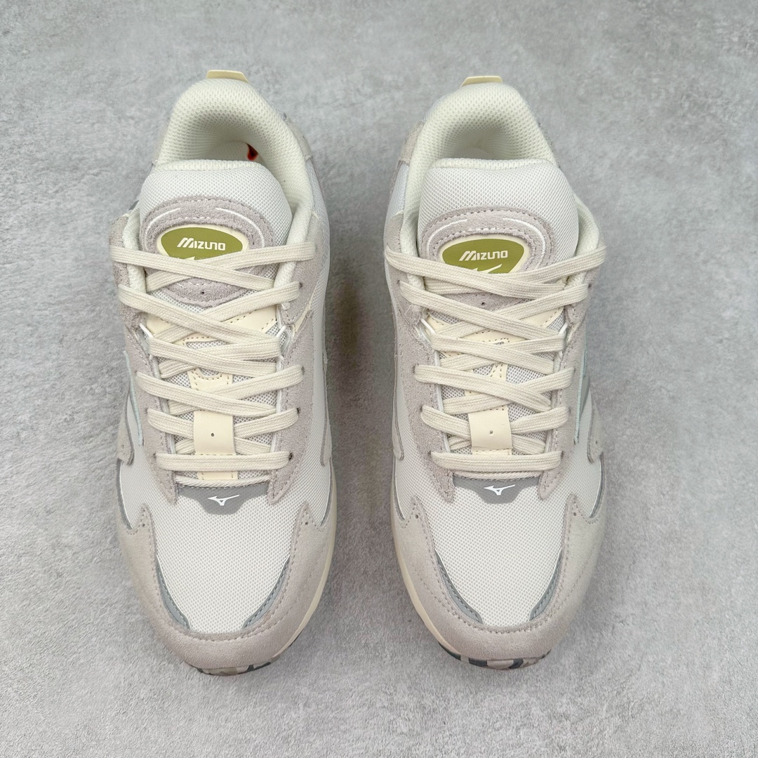 图片[2]-Mizuno 美津浓 Wave Rider Beta 复古时尚休闲舒适减震运动跑步鞋 美津浓WAVE机械缓震 可以说是机械缓震跑鞋科技的翘楚 有着非凡的适应性，有着充分而持久的缓震能力和轻量化设计，是一双可以陪伴我们日常训练甚至是半马比赛的跑鞋，无论是“跑步初哥”还是“精英老鸟”，只要不是比较夸张的大体重人群，都可以穿着WAVE RIDER 来跑步。如果你不知道跑步穿什么鞋，不知道给别人推荐什么鞋，那么选“美津浓 WAVE RIDER”总是没错的 尺码：36 36.5 37.5 38 38.5 39 40 40.5 41 42 42.5 43 44 44.5 45-选品中心