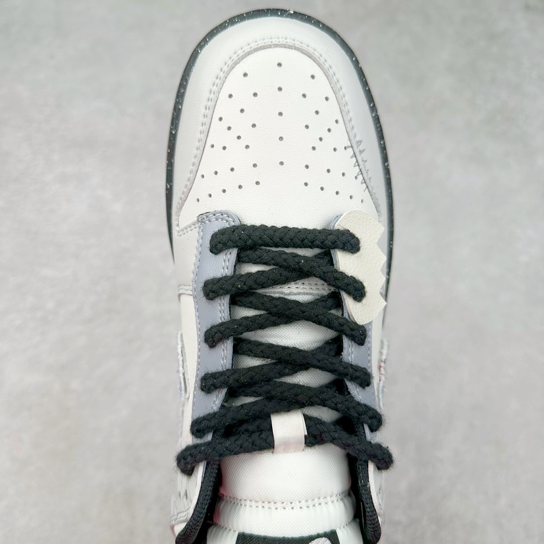 图片[4]-NK Dunk Low 定制配色 DD1391-100 大厂出品 极力推荐 原装头层材料 独家版型蒸餾加工帶來的是更好的视觉和脚感体验大厂纯原品质出货 清洁度 电绣工艺 皮料切割干净无任何毛边 细节完美 尺码：36 36.5 37.5 38 38.5 39 40 40.5 41 42 42.5 43 44 44.5 45 46 47.5-选品中心