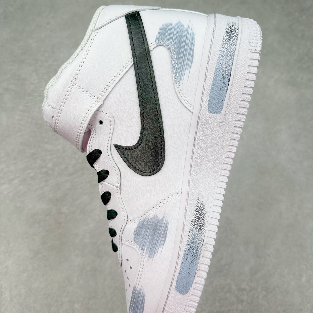 图片[7]-NK Air Force 1 Mid 空军一号中帮高帮百搭休闲运动板鞋 CW2289-111 柔软、弹性十足的缓震性能和出色的中底设计 横跨复古与现代的外型结合 造就出风靡全球三十多年的Force 1 尺码：36 36.5 37.5 38 38.5 39 40 40.5 41 42 42.5 43 44 44.5 45-选品中心