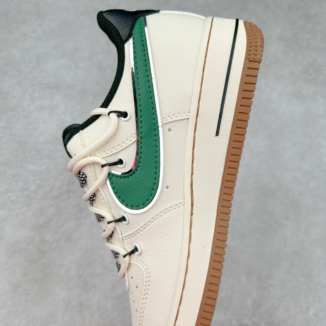 图片[7]-NK Air Force 1´07 Low 空军一号低帮百搭休闲运动板鞋 SJ1198-100 柔软、弹性十足的缓震性能和出色的中底设计 横跨复古与现代的外型结合 造就出风靡全球 三十多年的Force 1 直到今天还深受青睐 尺码：36 36.5 37.5 38 38.5 39 40 40.5 41 42 42.5 43 44 44.5 45-选品中心