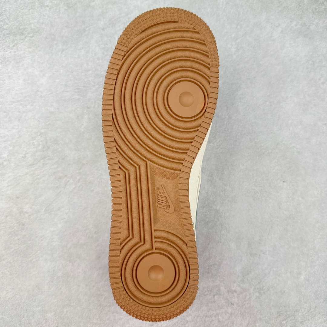 图片[9]-NK Air Force 1´07 Low 空军一号低帮百搭休闲运动板鞋 SJ1198-100 柔软、弹性十足的缓震性能和出色的中底设计 横跨复古与现代的外型结合 造就出风靡全球 三十多年的Force 1 直到今天还深受青睐 尺码：36 36.5 37.5 38 38.5 39 40 40.5 41 42 42.5 43 44 44.5 45-选品中心