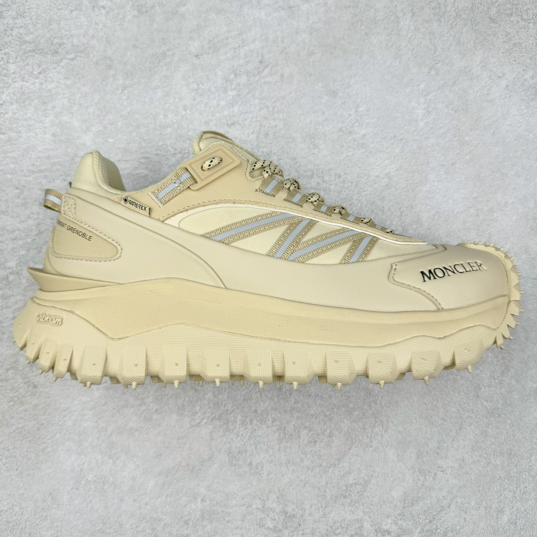 Moncler Trailgrip Gore-Tex 蒙口越野旅行系列低帮厚底轻量户外登山运动鞋 盟可睐MONCLER TRAILGRIP 鞋履新季系列 前卫设计碰撞实用科技 轻盈面料无惧炎热夏季 Trailgrip运动鞋作为盟可睐Moncler的秋冬新作横空出世 融蕴品牌山地基因 运用科技前沿技术 征服野外复杂地形 醒目的胎纹设计搭配弧形橡胶鞋头 确保经久耐穿 为山野探险与都市畅游提供高效防护 Trailgrip 2023春夏系列将在既有的实用性基础之上 推出全新配色 并采用更轻材质 尺码：35-46-选品中心
