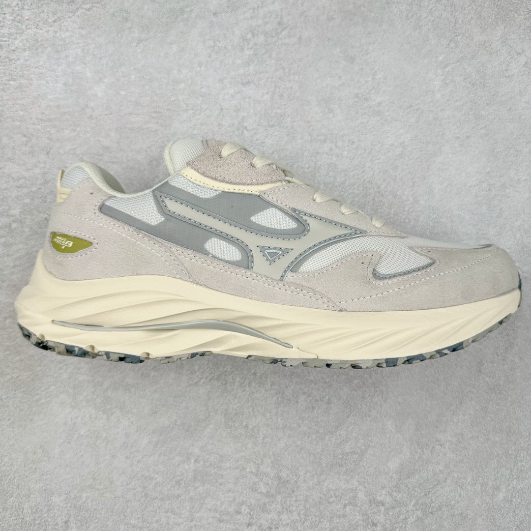 Mizuno 美津浓 Wave Rider Beta 复古时尚休闲舒适减震运动跑步鞋 美津浓WAVE机械缓震 可以说是机械缓震跑鞋科技的翘楚 有着非凡的适应性，有着充分而持久的缓震能力和轻量化设计，是一双可以陪伴我们日常训练甚至是半马比赛的跑鞋，无论是“跑步初哥”还是“精英老鸟”，只要不是比较夸张的大体重人群，都可以穿着WAVE RIDER 来跑步。如果你不知道跑步穿什么鞋，不知道给别人推荐什么鞋，那么选“美津浓 WAVE RIDER”总是没错的 尺码：36 36.5 37.5 38 38.5 39 40 40.5 41 42 42.5 43 44 44.5 45-选品中心