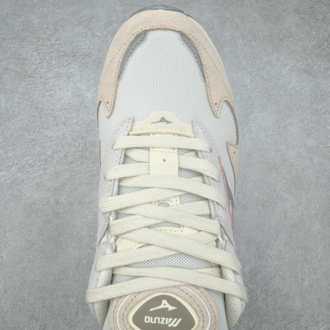 图片[4]-Mizuno 美津浓 Wave Rider Beta 复古时尚休闲舒适减震运动跑步鞋 美津浓WAVE机械缓震 可以说是机械缓震跑鞋科技的翘楚 有着非凡的适应性，有着充分而持久的缓震能力和轻量化设计，是一双可以陪伴我们日常训练甚至是半马比赛的跑鞋，无论是“跑步初哥”还是“精英老鸟”，只要不是比较夸张的大体重人群，都可以穿着WAVE RIDER 来跑步。如果你不知道跑步穿什么鞋，不知道给别人推荐什么鞋，那么选“美津浓 WAVE RIDER”总是没错的 尺码：36 36.5 37.5 38 38.5 39 40 40.5 41 42 42.5 43 44 44.5 45-选品中心