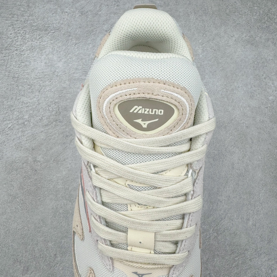 图片[5]-Mizuno 美津浓 Wave Rider Beta 复古时尚休闲舒适减震运动跑步鞋 美津浓WAVE机械缓震 可以说是机械缓震跑鞋科技的翘楚 有着非凡的适应性，有着充分而持久的缓震能力和轻量化设计，是一双可以陪伴我们日常训练甚至是半马比赛的跑鞋，无论是“跑步初哥”还是“精英老鸟”，只要不是比较夸张的大体重人群，都可以穿着WAVE RIDER 来跑步。如果你不知道跑步穿什么鞋，不知道给别人推荐什么鞋，那么选“美津浓 WAVE RIDER”总是没错的 尺码：36 36.5 37.5 38 38.5 39 40 40.5 41 42 42.5 43 44 44.5 45-选品中心