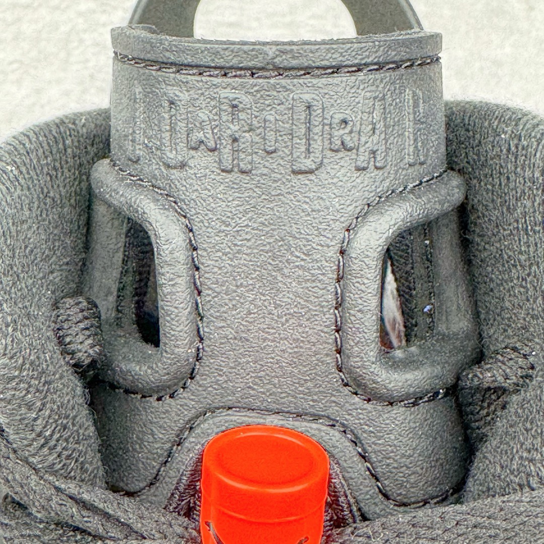 图片[18]-＃Ljr超强特价 Air Jordan AJ6 Retro \\\”Black Infrared\\\”黑红2019版复刻 384664-060 注意特价无售后 之前零售六七百的东西 买到就是赚 圈内最强系列 恪守真诚 承诺混一赔十 高端零售裸鞋圈特供批次 SZ原厂全套原楦原纸板冲刀磨具开发 原厂皮料加持 原厂港宝加持定型后跟R度完美 同源原厂电绣 飞翼针数密度立体效果一致 百分百一致原鞋 原厂拉帮工艺 针距密度一致 后跟弧度收口自然不对折 极致一眼正品既视感 进口玻璃冲刀皮料裁剪零毛边 全鞋电脑针车工艺 品控清洁度最高QC检验标准 免检产品 原厂订购鞋盒、鞋标、防尘纸、鞋撑、鞋带 追求极致的原厂味道 尺码对应库存明细‼️-选品中心
