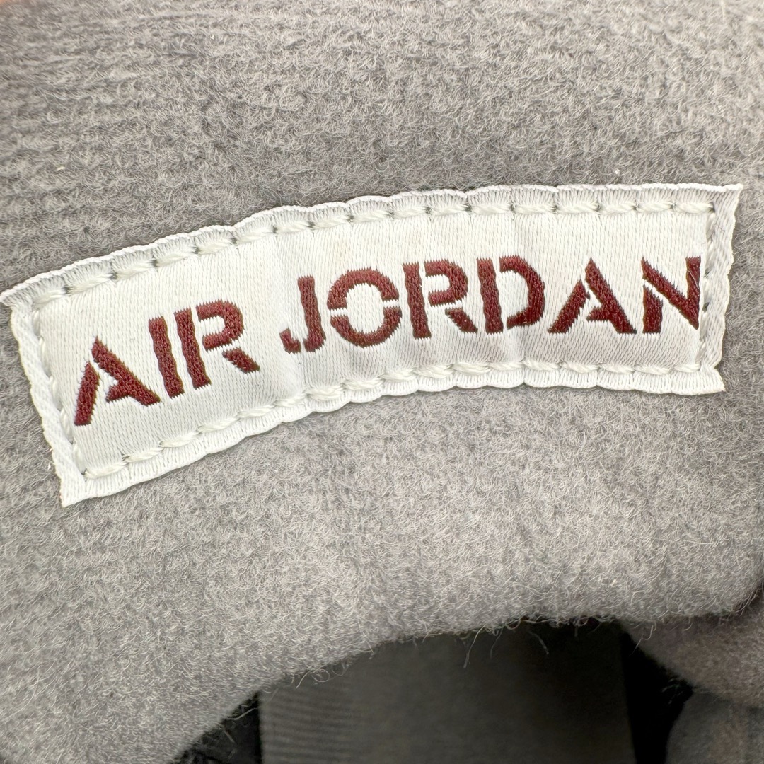 图片[18]-＃Ljr超强特价 Air Jordan AJ5 Retro 勃艮第红 DZ4131-600 注意特价无售后 之前零售六七百的东西 买到就是赚 圈内最强系列 恪守真诚 承诺混一赔十 高端零售裸鞋圈特供批次 SZ原厂全套原楦原纸板冲刀磨具开发 原厂皮料加持 原厂港宝加持定型后跟R度完美 同源原厂电绣 飞翼针数密度立体效果一致 百分百一致原鞋 原厂拉帮工艺 针距密度一致 后跟弧度收口自然不对折 极致一眼正品既视感 进口玻璃冲刀皮料裁剪零毛边 全鞋电脑针车工艺 品控清洁度最高QC检验标准 免检产品 原厂订购鞋盒、鞋标、防尘纸、鞋撑、鞋带 追求极致的原厂味道 尺码对应库存明细‼️-选品中心