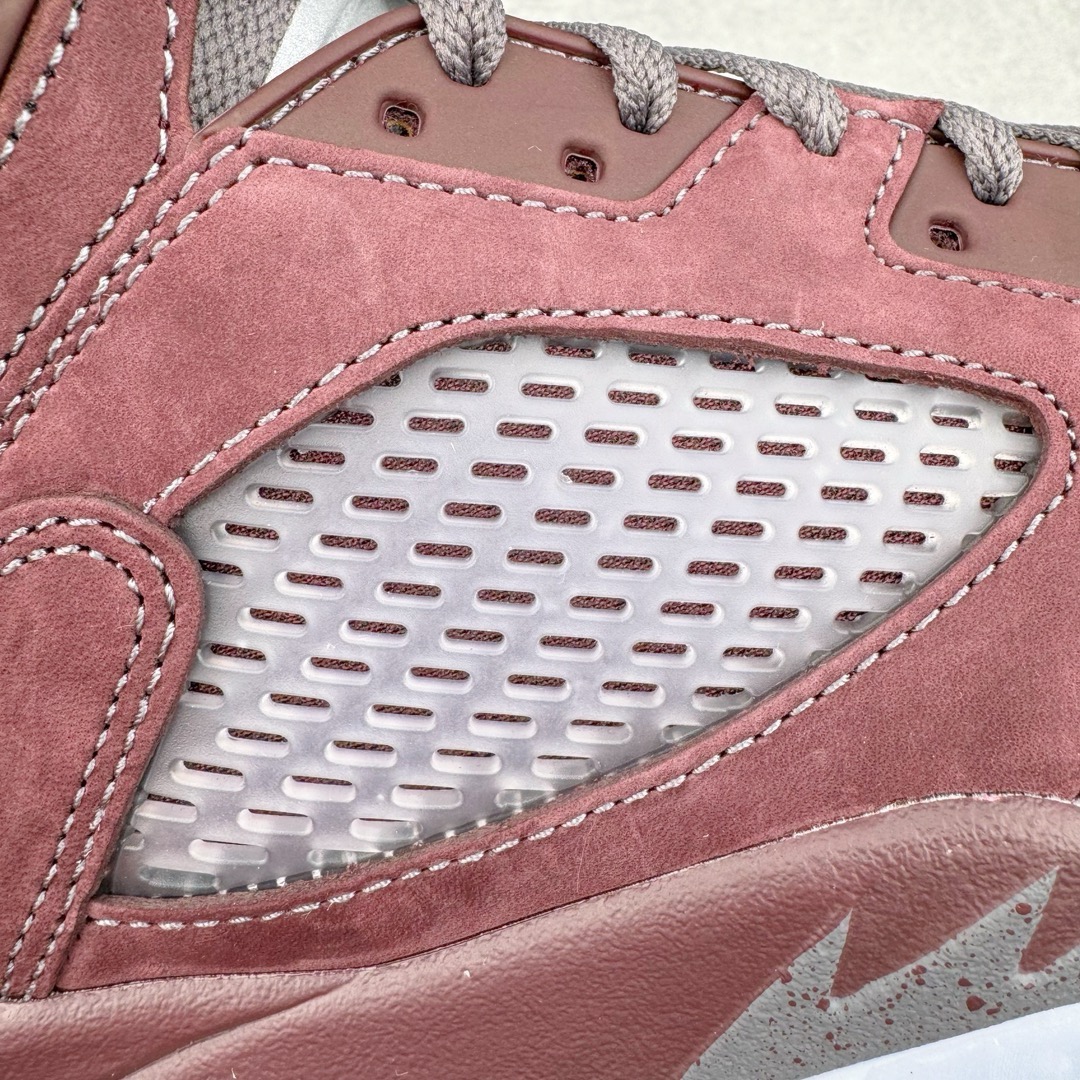 图片[11]-＃Ljr超强特价 Air Jordan AJ5 Retro 勃艮第红 DZ4131-600 注意特价无售后 之前零售六七百的东西 买到就是赚 圈内最强系列 恪守真诚 承诺混一赔十 高端零售裸鞋圈特供批次 SZ原厂全套原楦原纸板冲刀磨具开发 原厂皮料加持 原厂港宝加持定型后跟R度完美 同源原厂电绣 飞翼针数密度立体效果一致 百分百一致原鞋 原厂拉帮工艺 针距密度一致 后跟弧度收口自然不对折 极致一眼正品既视感 进口玻璃冲刀皮料裁剪零毛边 全鞋电脑针车工艺 品控清洁度最高QC检验标准 免检产品 原厂订购鞋盒、鞋标、防尘纸、鞋撑、鞋带 追求极致的原厂味道 尺码对应库存明细‼️-选品中心