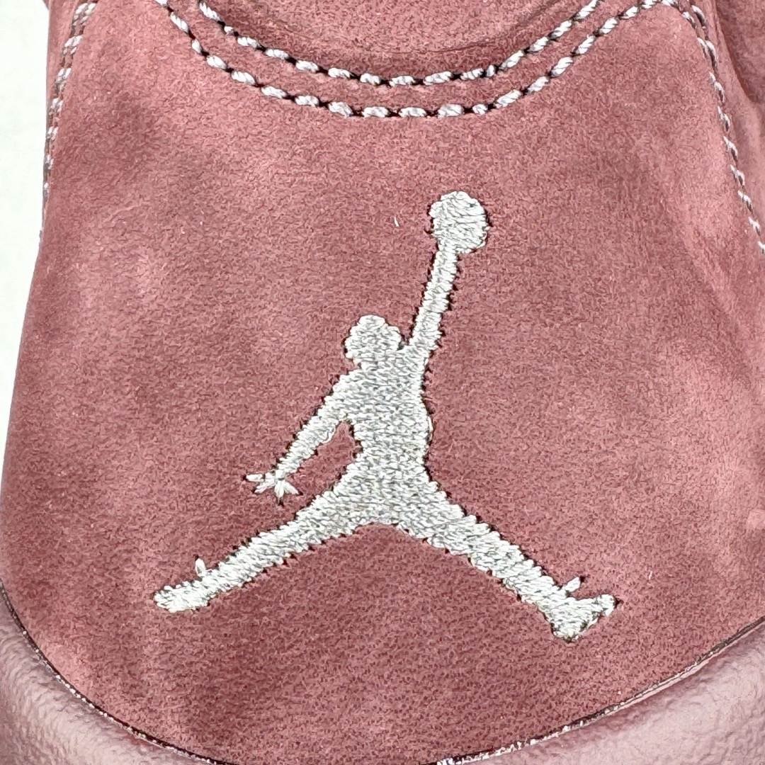 图片[17]-＃Ljr超强特价 Air Jordan AJ5 Retro 勃艮第红 DZ4131-600 注意特价无售后 之前零售六七百的东西 买到就是赚 圈内最强系列 恪守真诚 承诺混一赔十 高端零售裸鞋圈特供批次 SZ原厂全套原楦原纸板冲刀磨具开发 原厂皮料加持 原厂港宝加持定型后跟R度完美 同源原厂电绣 飞翼针数密度立体效果一致 百分百一致原鞋 原厂拉帮工艺 针距密度一致 后跟弧度收口自然不对折 极致一眼正品既视感 进口玻璃冲刀皮料裁剪零毛边 全鞋电脑针车工艺 品控清洁度最高QC检验标准 免检产品 原厂订购鞋盒、鞋标、防尘纸、鞋撑、鞋带 追求极致的原厂味道 尺码对应库存明细‼️-选品中心