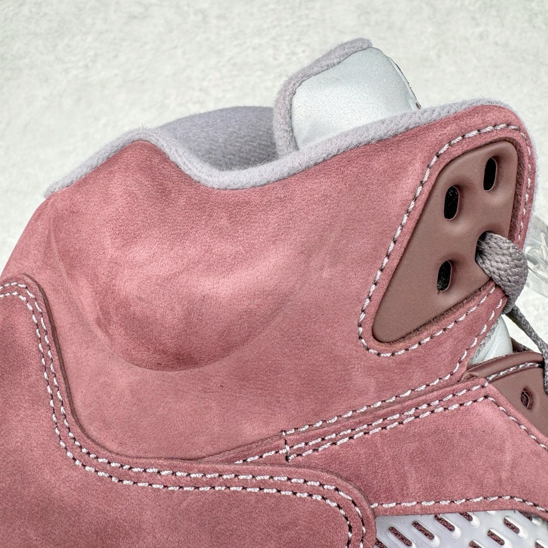 图片[13]-＃Ljr超强特价 Air Jordan AJ5 Retro 勃艮第红 DZ4131-600 注意特价无售后 之前零售六七百的东西 买到就是赚 圈内最强系列 恪守真诚 承诺混一赔十 高端零售裸鞋圈特供批次 SZ原厂全套原楦原纸板冲刀磨具开发 原厂皮料加持 原厂港宝加持定型后跟R度完美 同源原厂电绣 飞翼针数密度立体效果一致 百分百一致原鞋 原厂拉帮工艺 针距密度一致 后跟弧度收口自然不对折 极致一眼正品既视感 进口玻璃冲刀皮料裁剪零毛边 全鞋电脑针车工艺 品控清洁度最高QC检验标准 免检产品 原厂订购鞋盒、鞋标、防尘纸、鞋撑、鞋带 追求极致的原厂味道 尺码对应库存明细‼️-选品中心